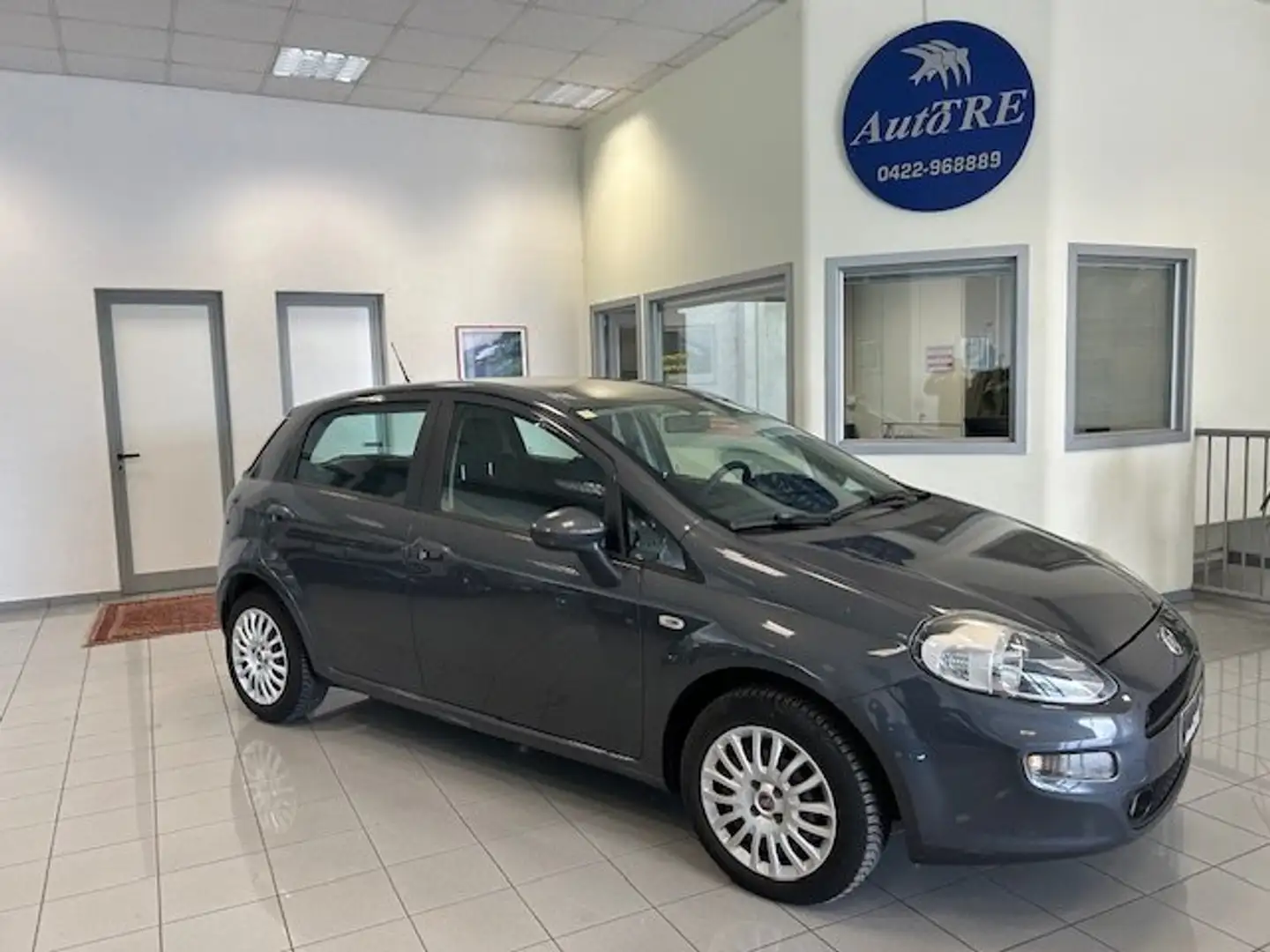 Fiat Punto Punto 5p 1.3 mjt 16v Street (easy) 75cv Grau - 1
