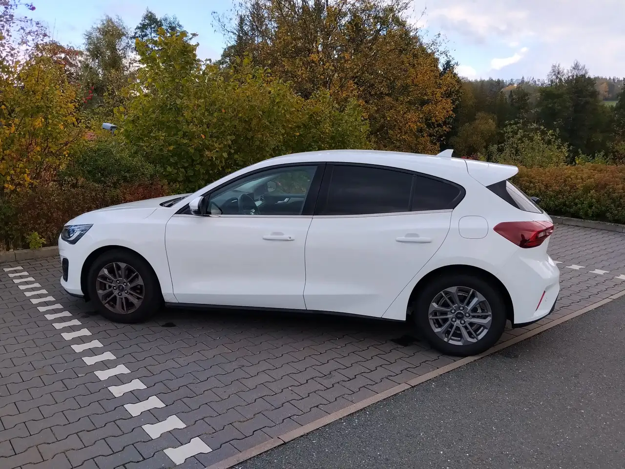 Ford Focus 1.0 EcoBoost Start-Stopp-System TITANIUM DESIGN — photo 1 of 5