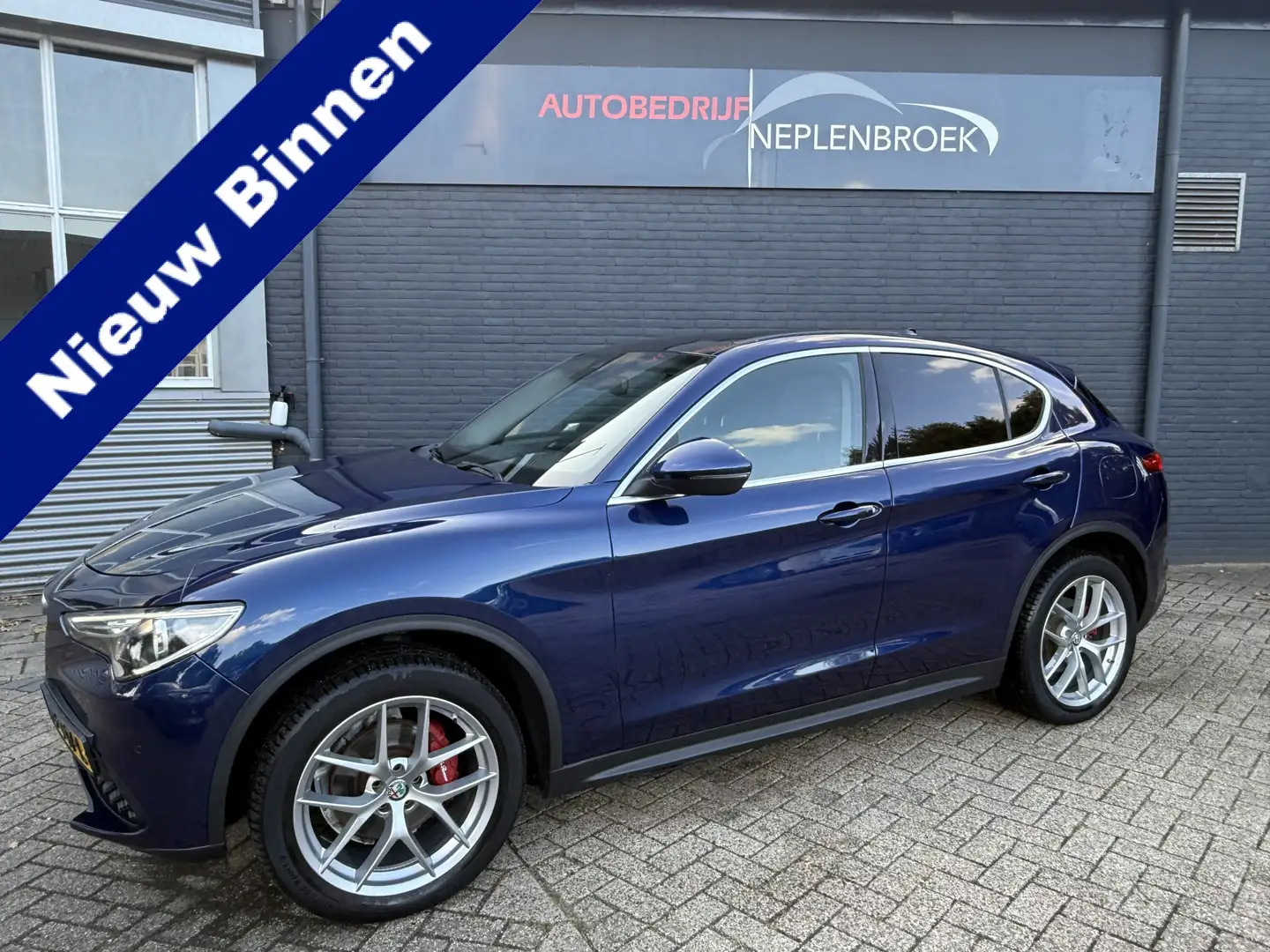 Alfa Romeo Stelvio 2.0 T AWD First Edition Pano | Leder | Camera | Me Bleu - 1