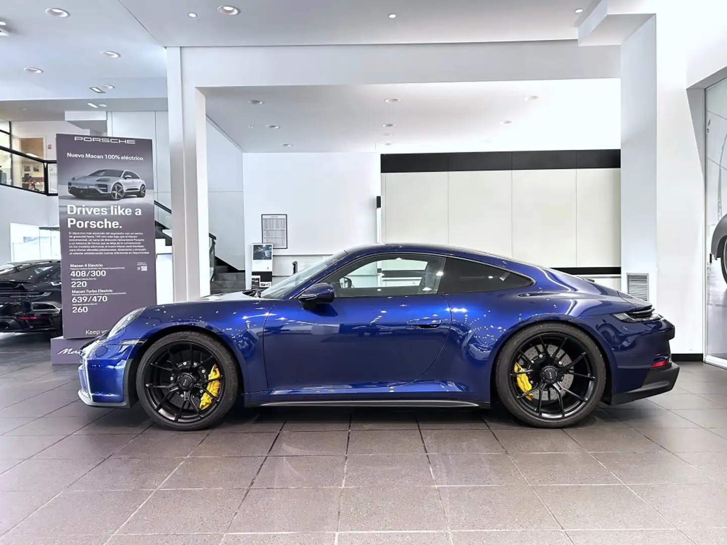Porsche 992 GT3 Touring Package PDK Azul - 2
