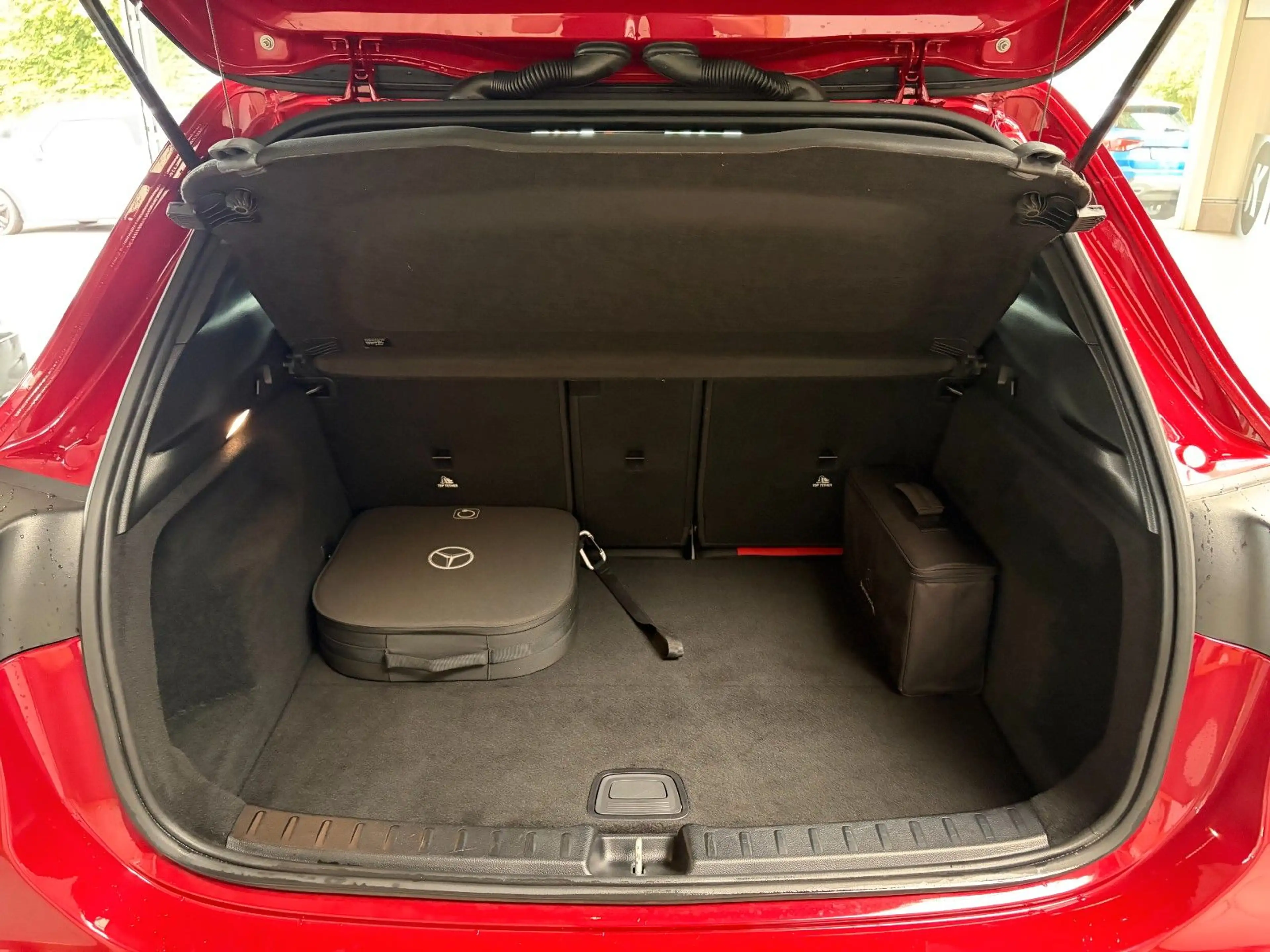 Mercedes-Benz GLA 250 e AMG-Line/AHK/DISTRO/LEDER/STANDH./DAB — photo 10
