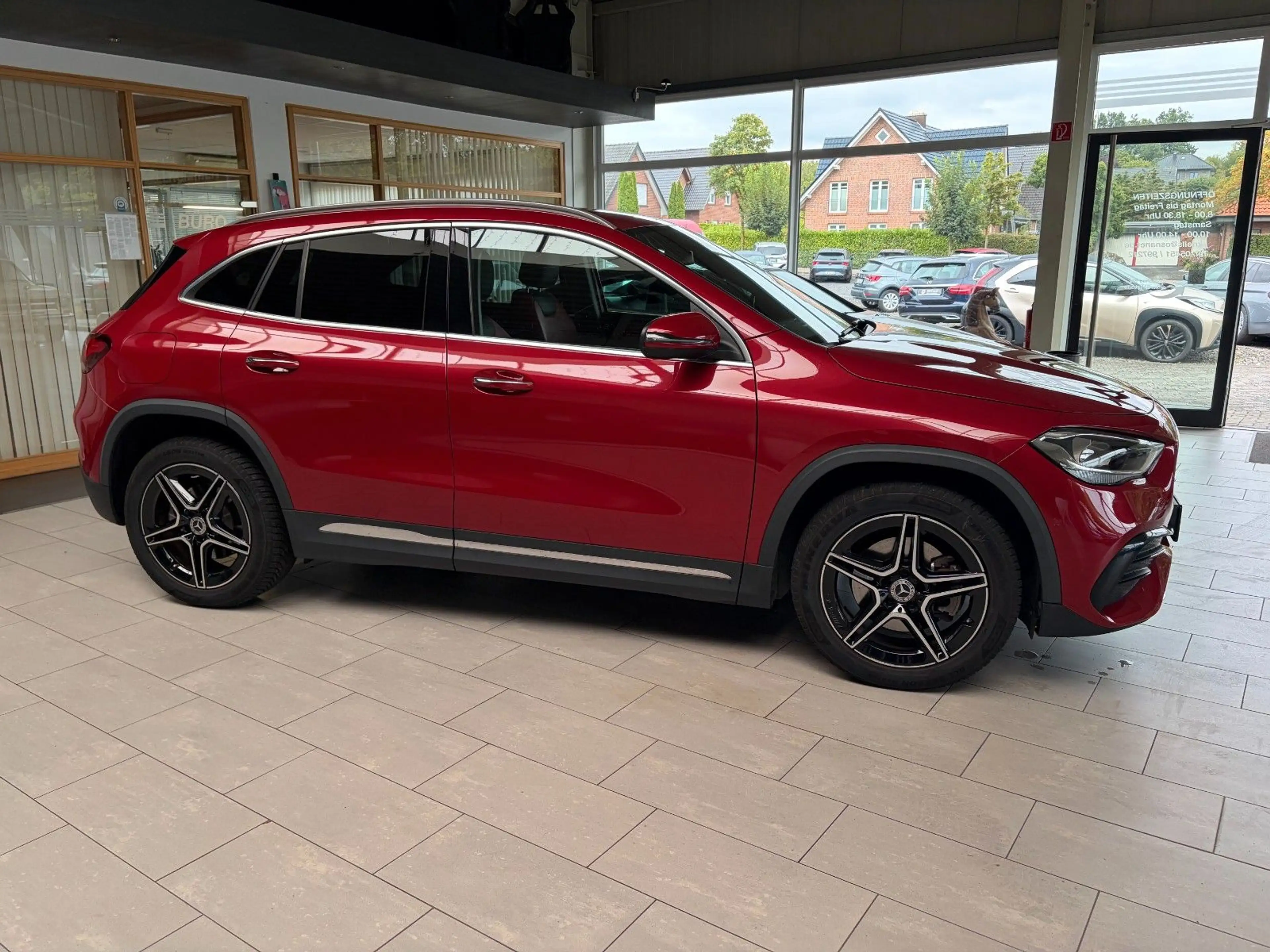 Mercedes-Benz GLA 250 e AMG-Line/AHK/DISTRO/LEDER/STANDH./DAB — photo 4