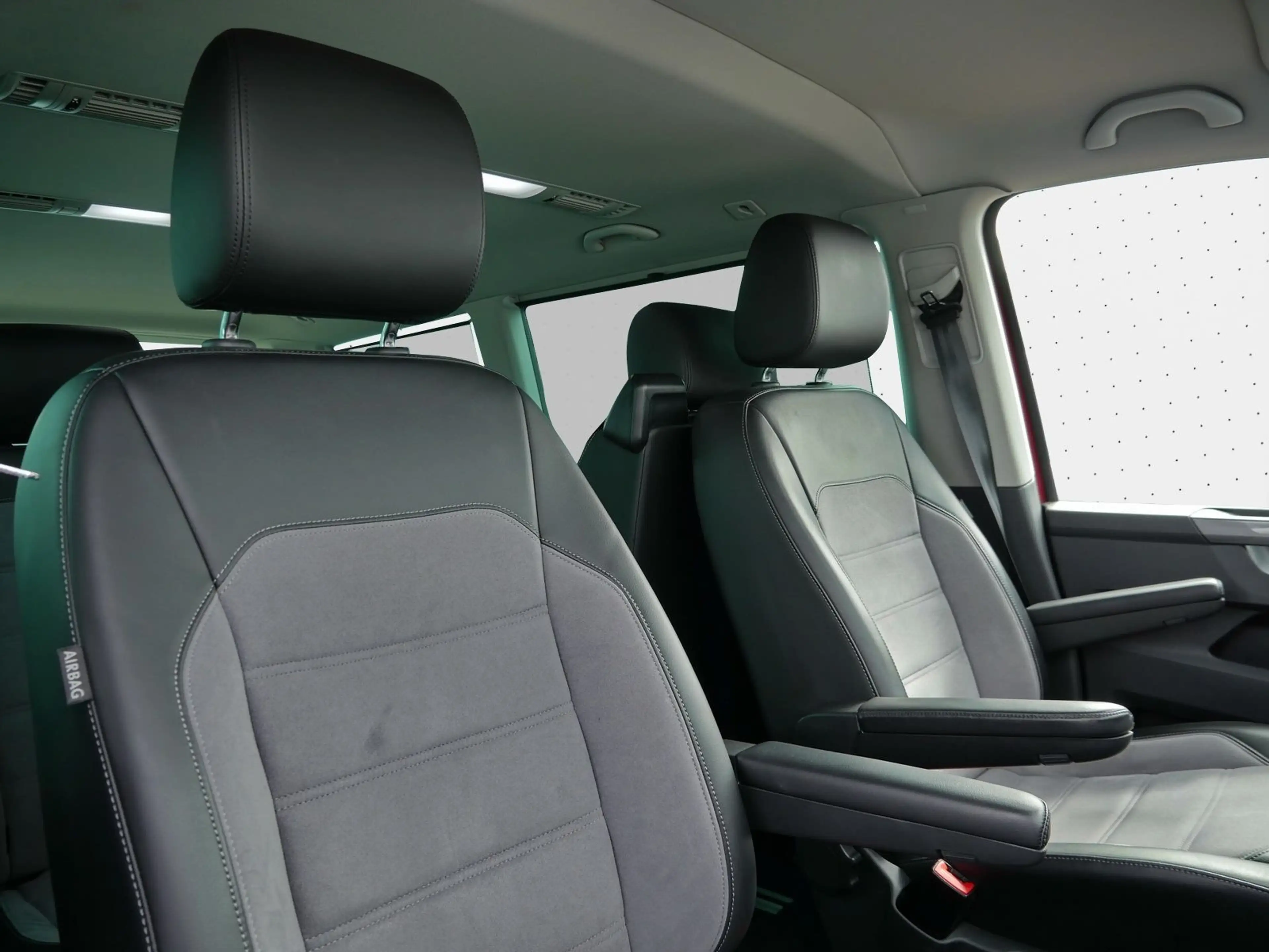 Volkswagen T6.1 Multivan 2.0 TDI Comfortline AHK*ACC*RFK — photo 10