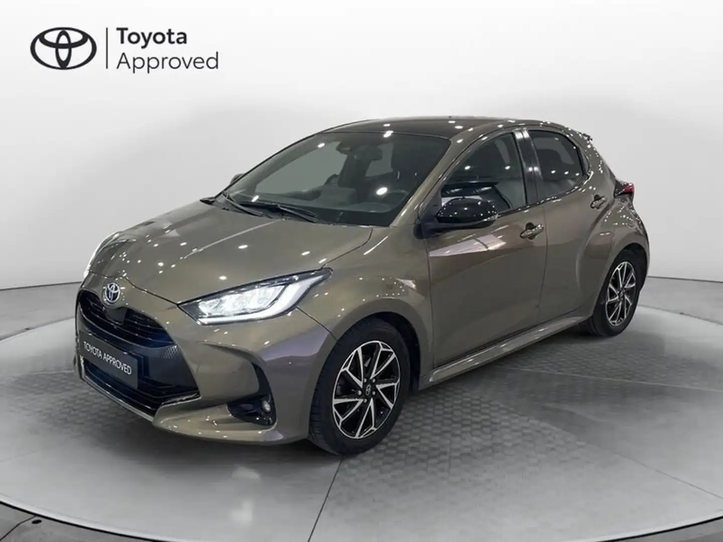Toyota Yaris 1.5 Hybrid 5 porte Lounge Bronzo - 1