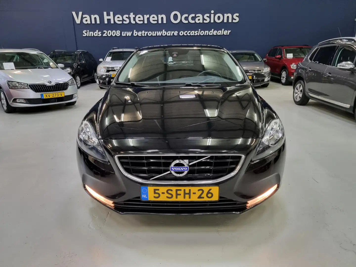 Volvo V40 1.6 T3 Momentum ✅NIEUWE APK ✅GARANTIE Noir - 2