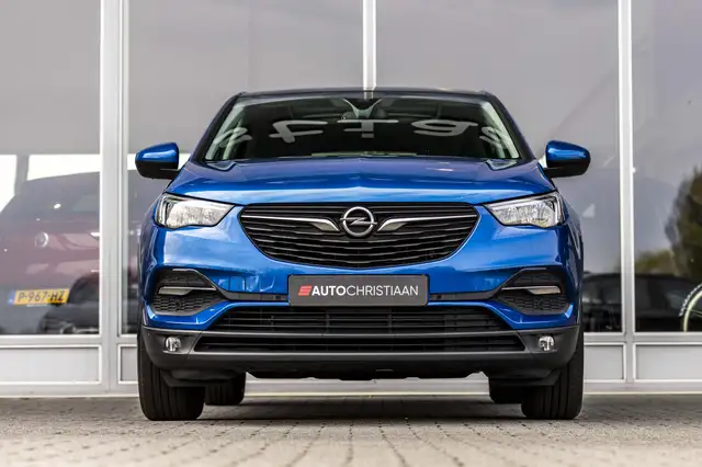 Opel Grandland X view 3