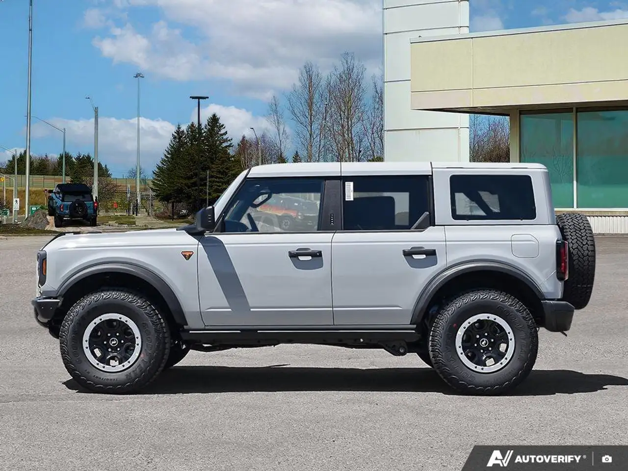 Ford Bronco photo Ford Bronco