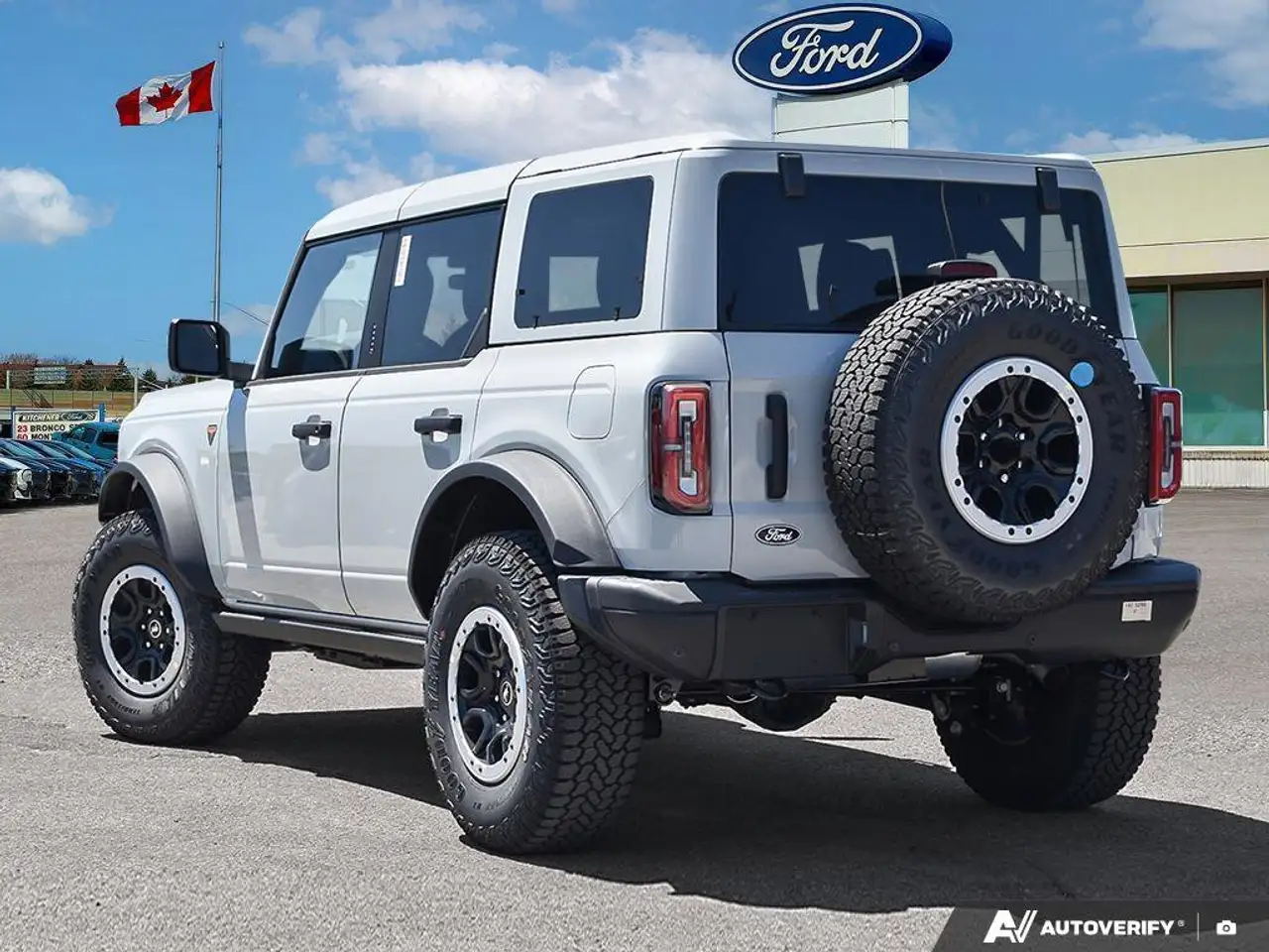 Ford Bronco photo Ford Bronco