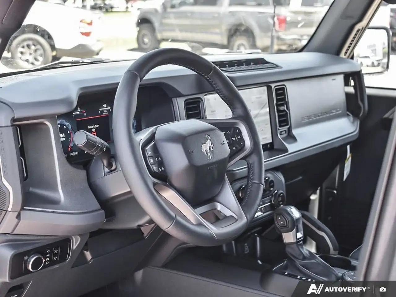 Ford Bronco photo Ford Bronco