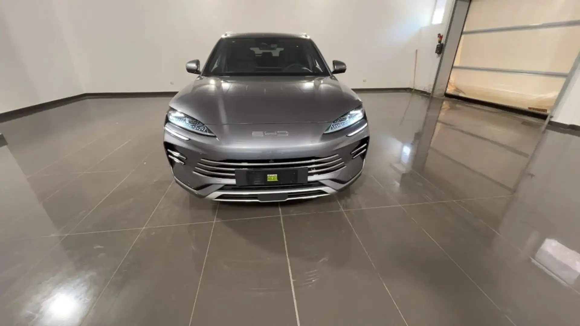 BYD Seal U DMi 1.5 218 CV PHEV Comfort #KM 0 #VARI COLORI Grigio - 2