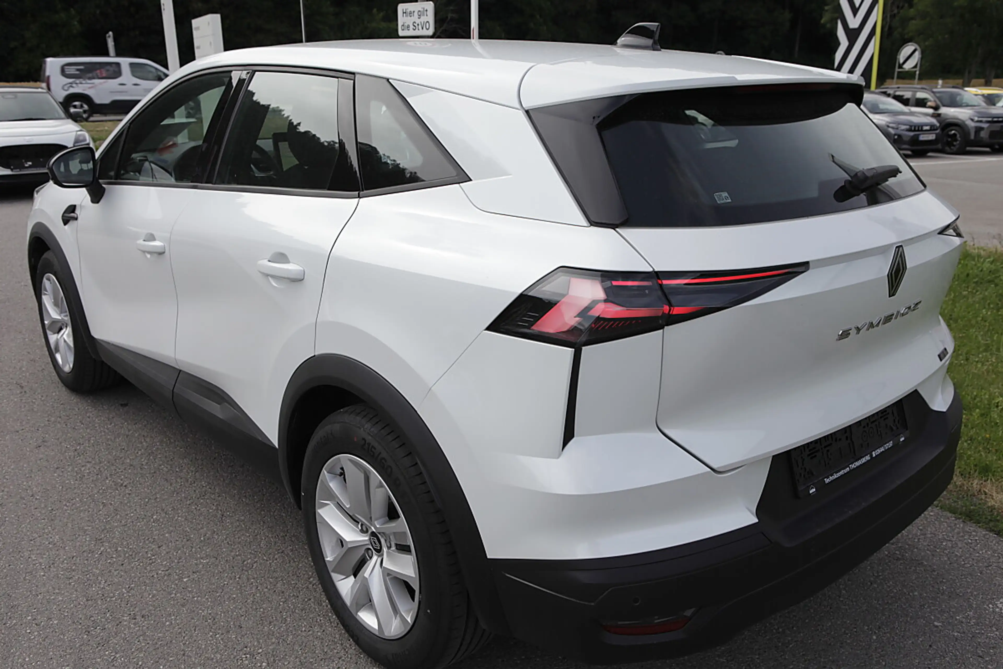 Renault Symbioz E-Tech HEV 160 Evolution Aut. — photo 3