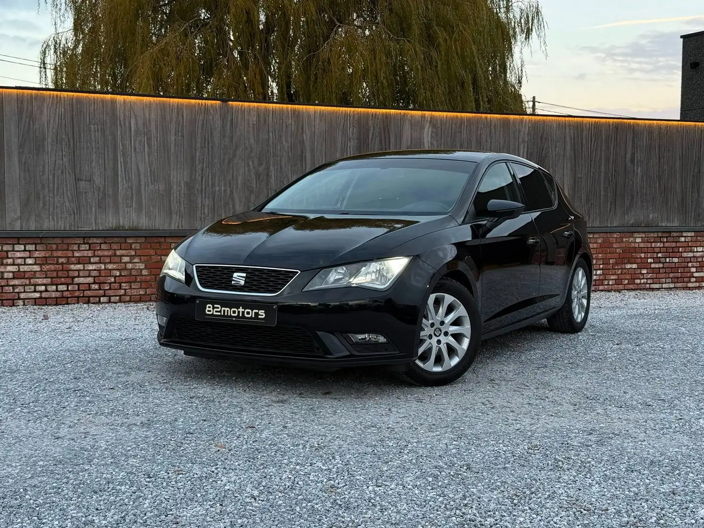 SEAT Leon 1.2TSI/bluetooth/led/sportuitlaat/kw/airco/euro5b Noir - 1
