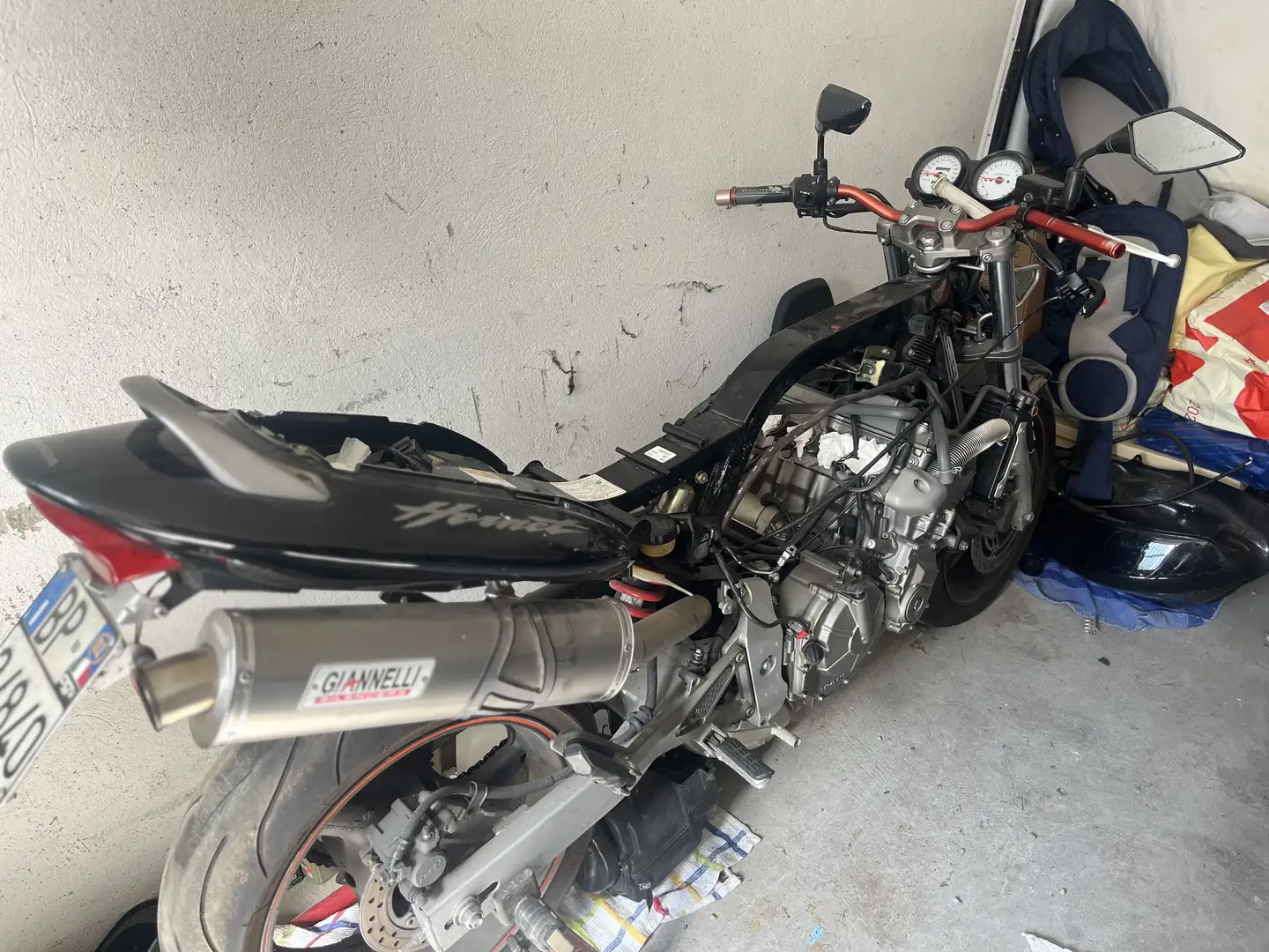 Honda Hornet Nero - 1