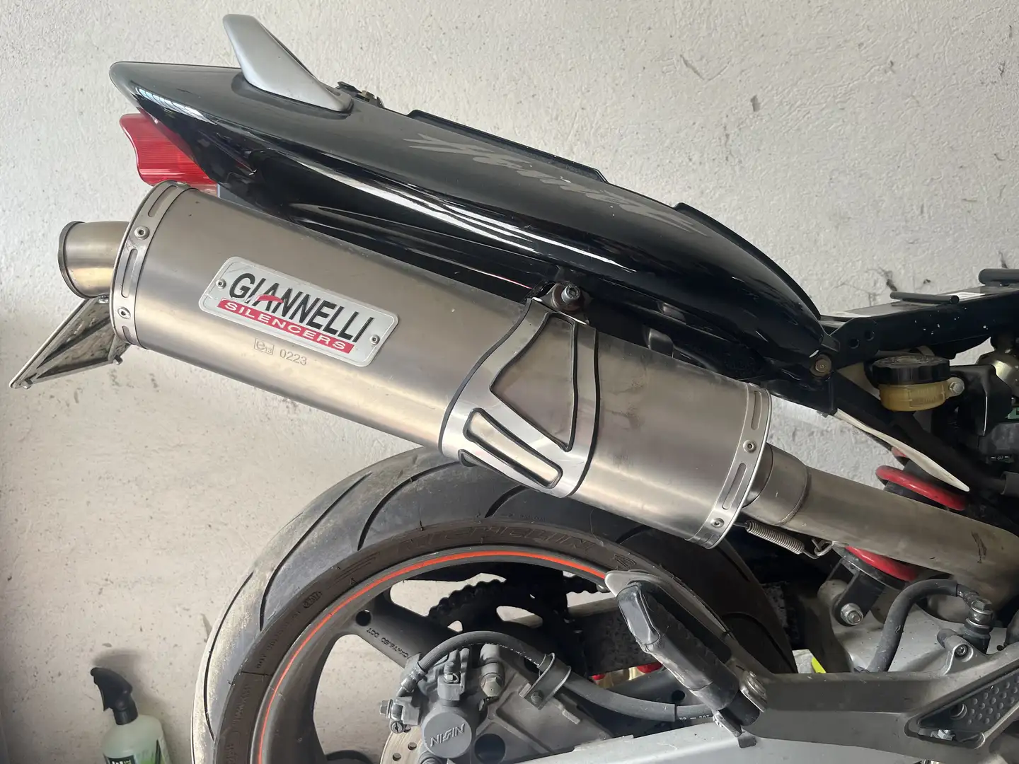 Honda Hornet Nero - 2