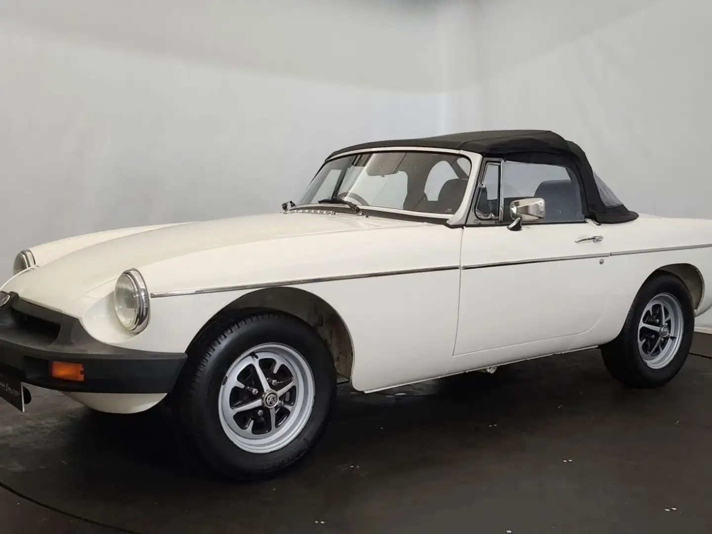 MG MGB B cabriolet Blanc - 2
