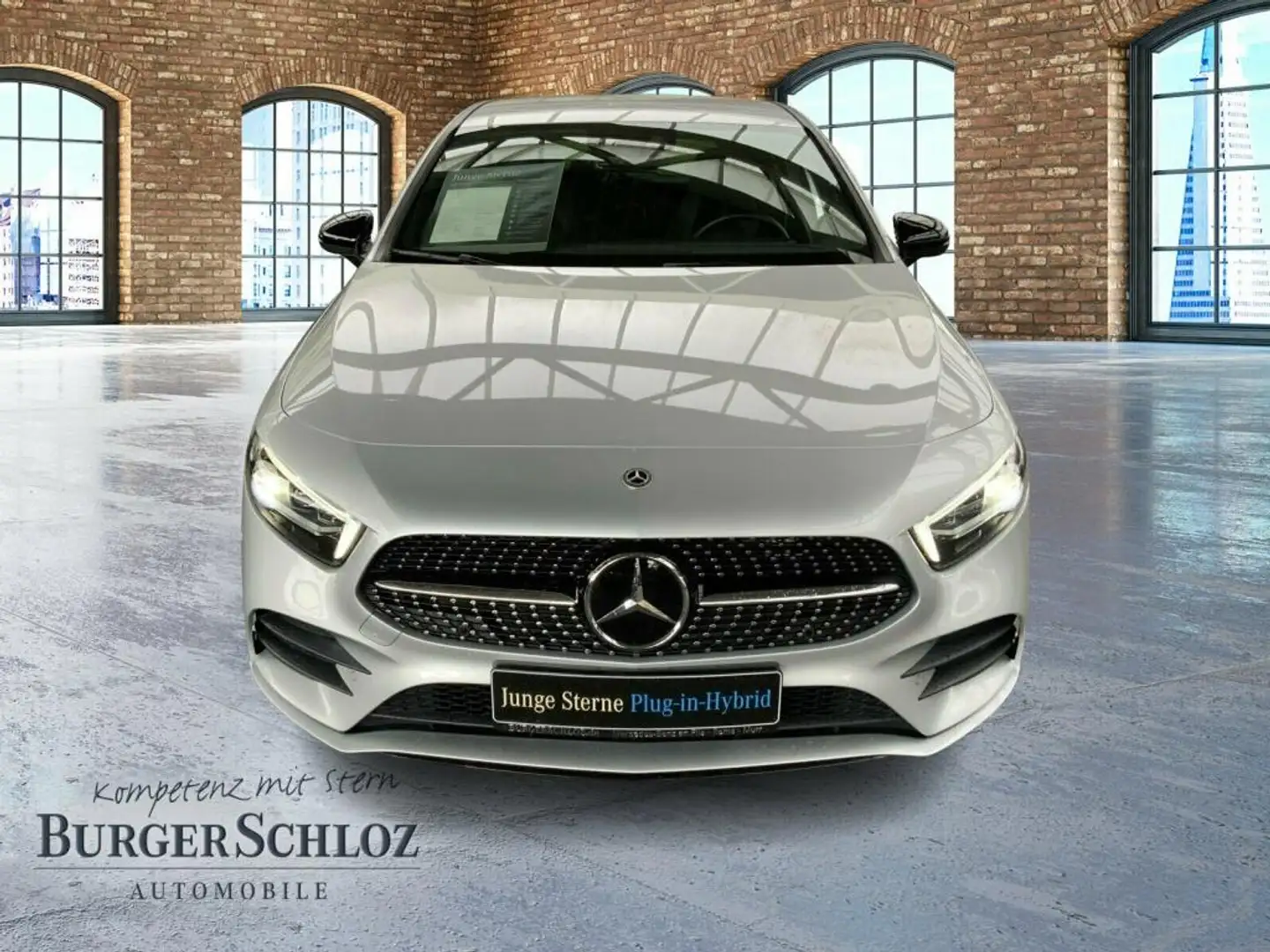 Mercedes-Benz A 250 e AMG Night S-Sitz ACC Navi PDC SHZ LED Plateado - 2