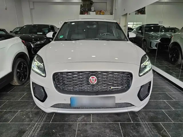 Jaguar E-Pace view 4