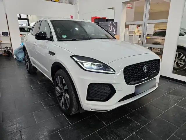 Jaguar E-Pace view 3