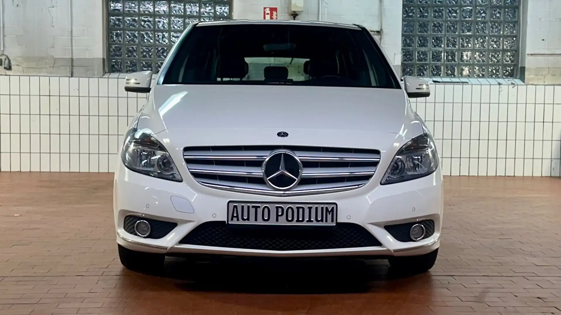Mercedes-Benz B 180 cdi/ Tüv Neu/ Scheckheft/ Leder/ NAVI Bianco - 2