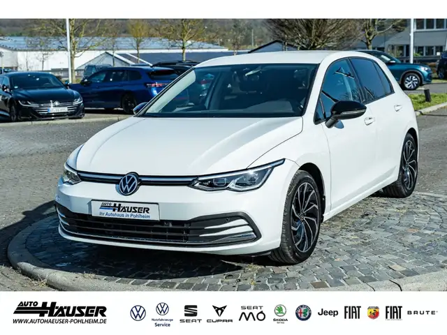 Volkswagen Golf VIII Active 1.5 TSI NAVI KAMERA ACC LED PDC APP