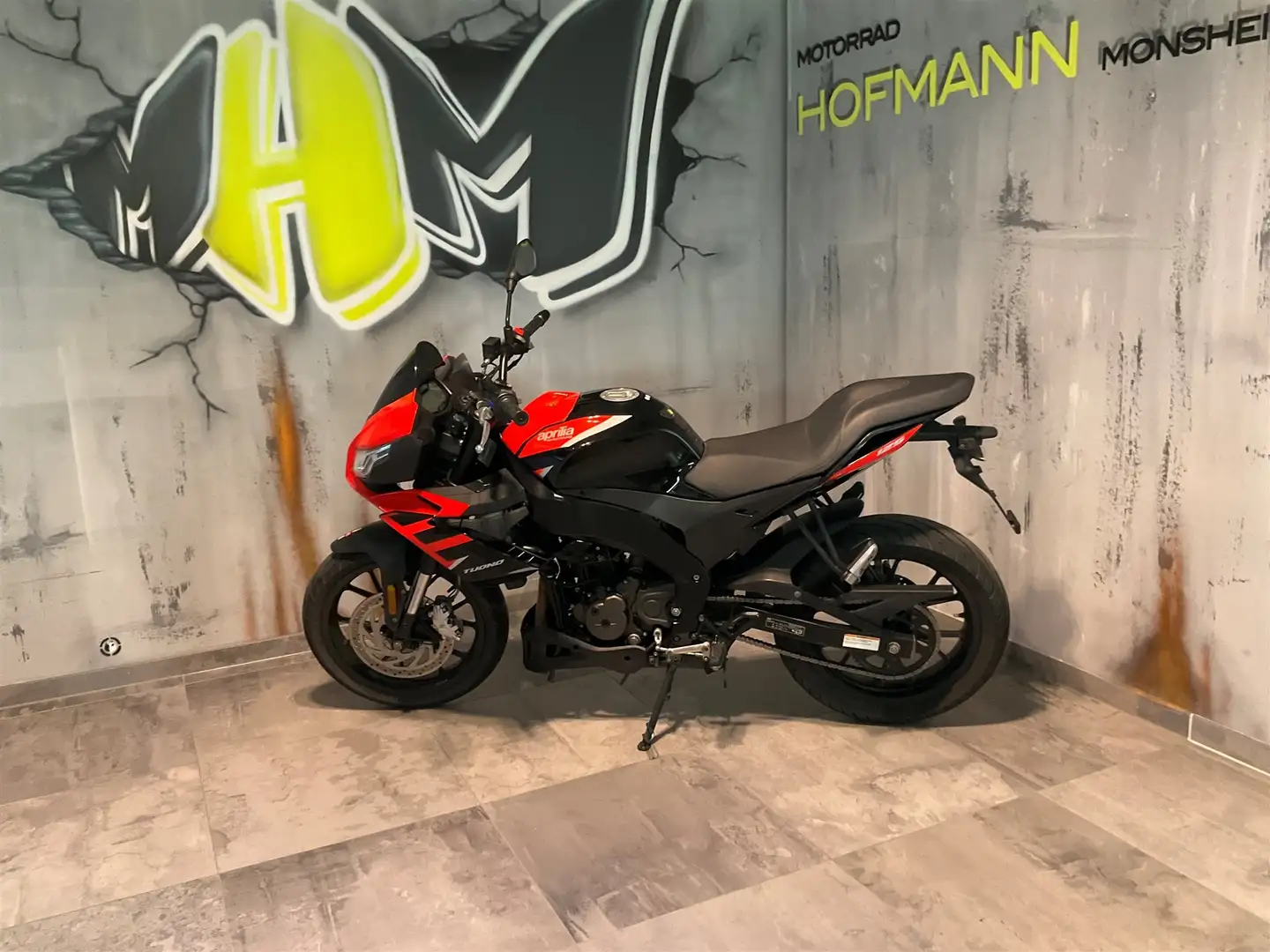 Aprilia Tuono Fekete - 2