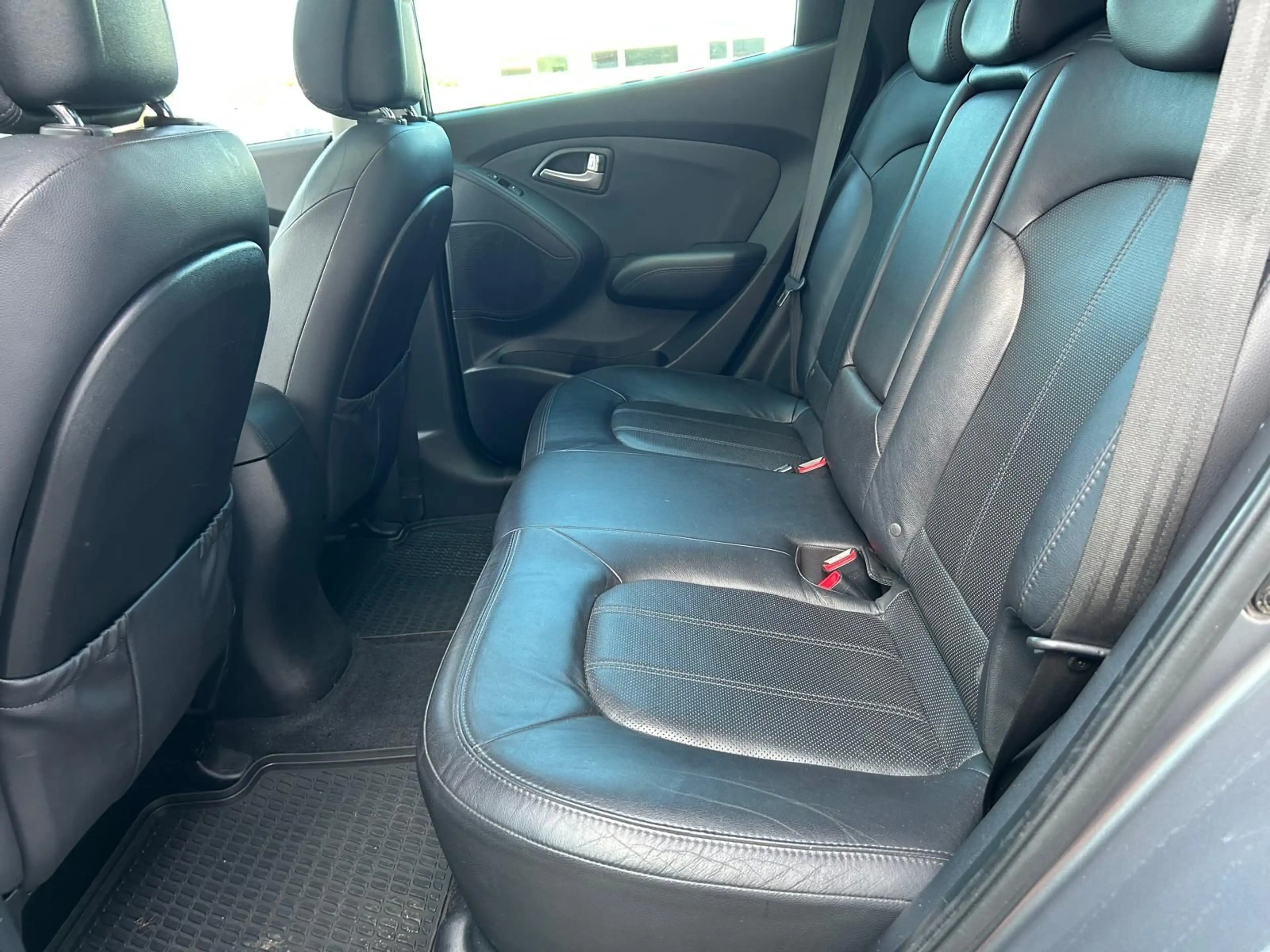 Hyundai iX35 Premium AWD/AUT/PANO/AHK/LEDER/NAVI/SHZ — photo 11