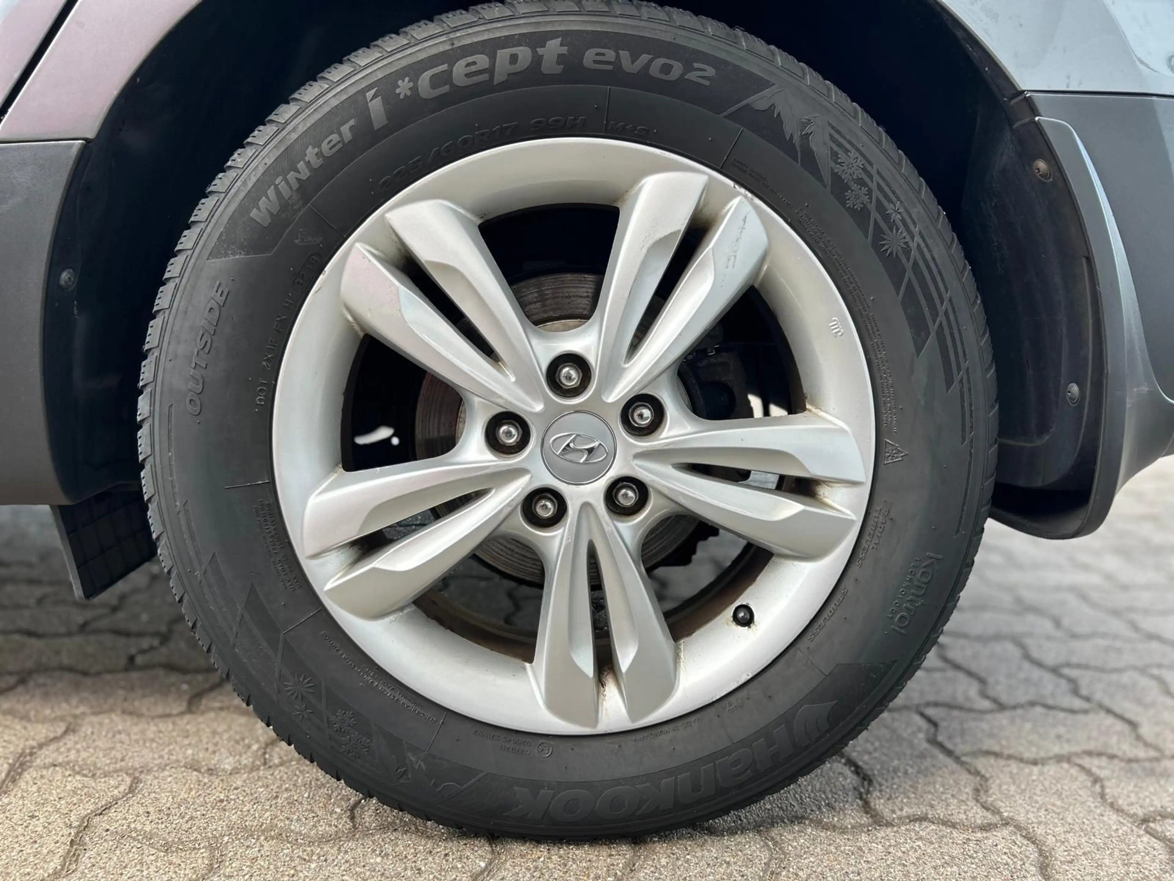 Hyundai iX35 Premium AWD/AUT/PANO/AHK/LEDER/NAVI/SHZ — photo 8