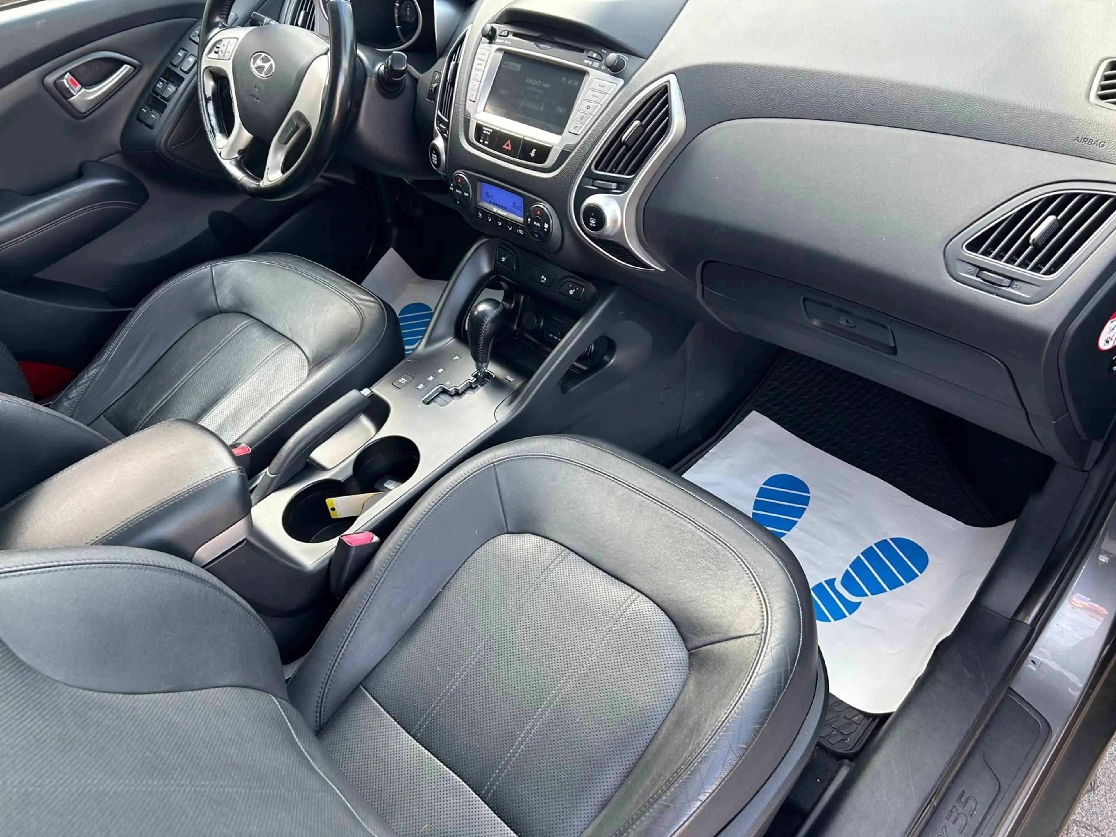 Hyundai iX35 Premium AWD/AUT/PANO/AHK/LEDER/NAVI/SHZ — photo 13