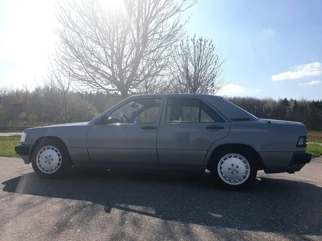 Mercedes-Benz 190 E, foto 2
