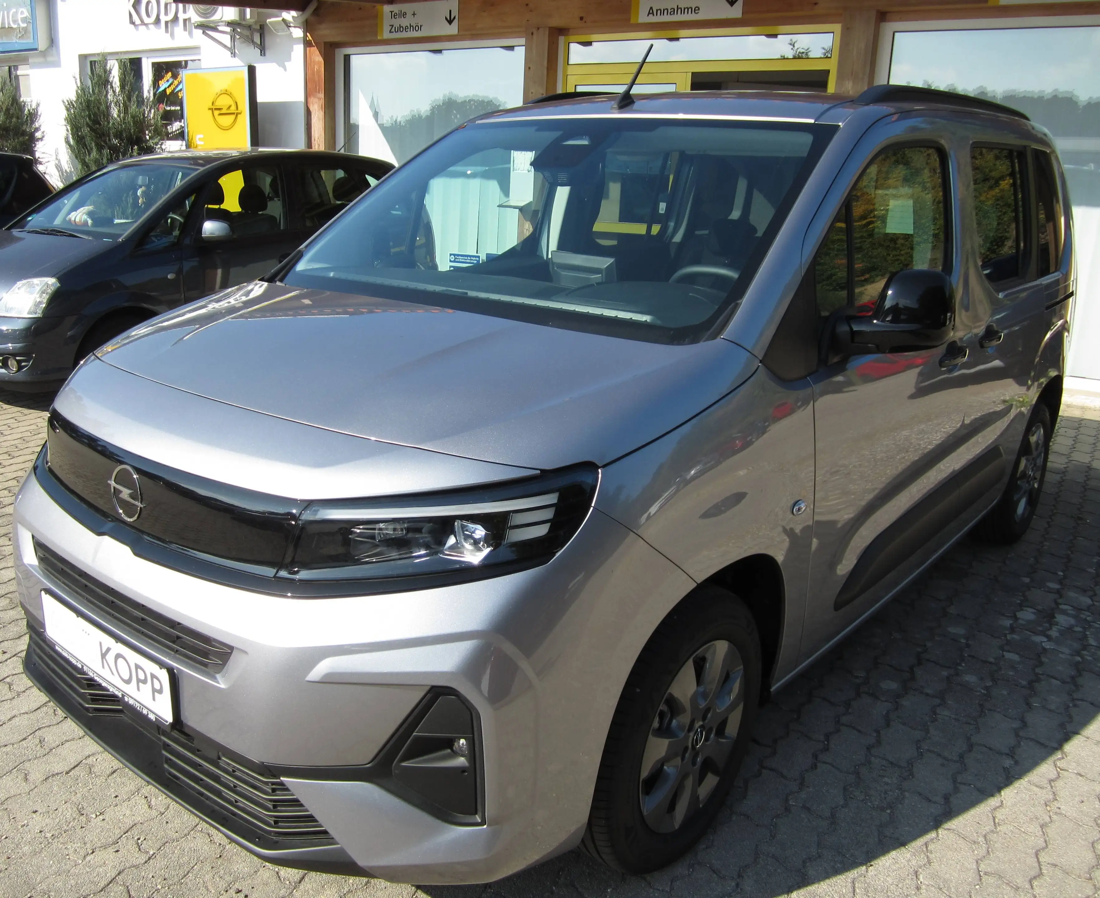 Opel Combo Life 1.2 T. 81kW "Edition+" - Deutsche UPE: 30.295,00 €