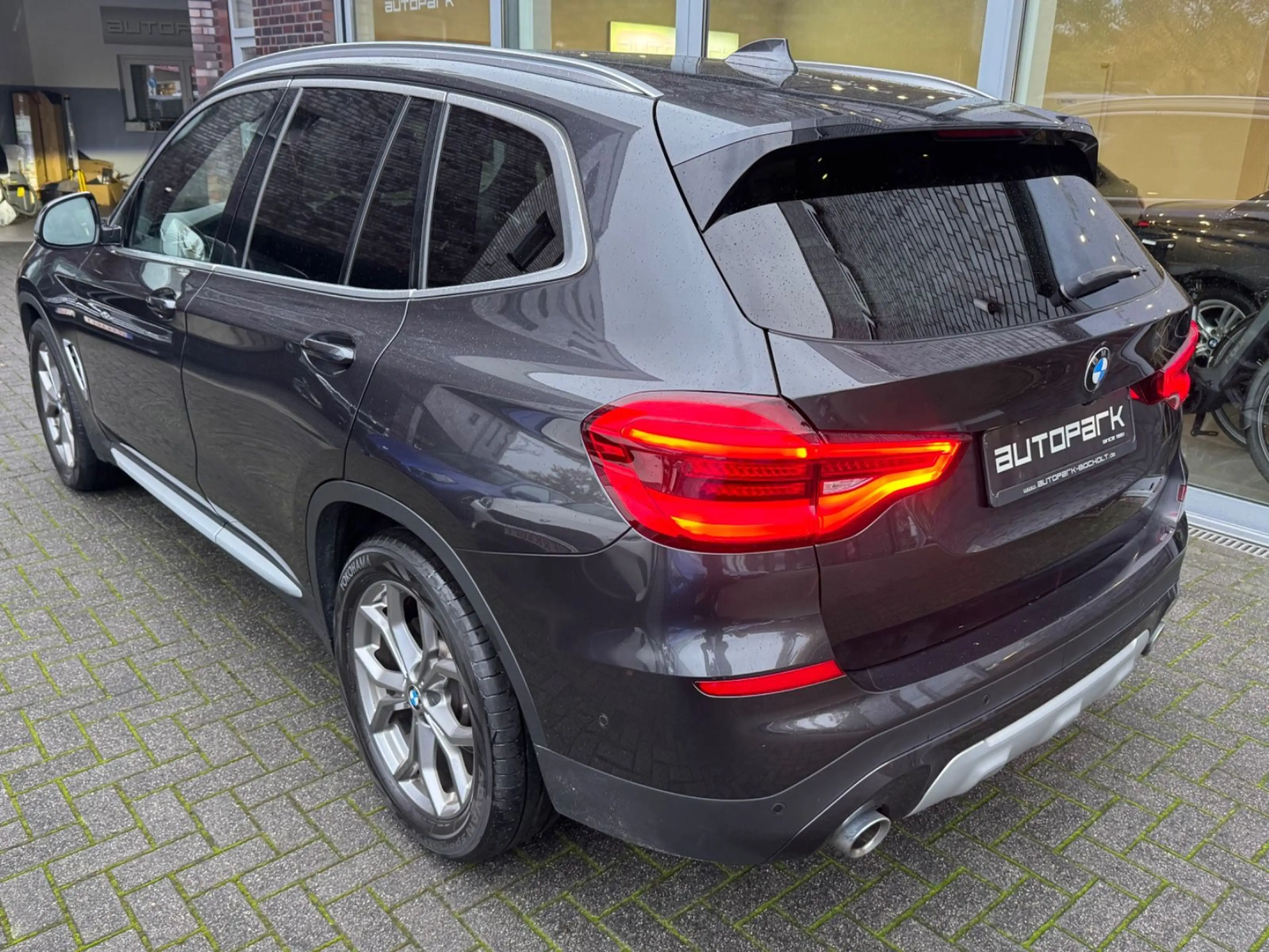 BMW X3 xDrive20d xLine AHK StHz LenkHeiz Kamera TOTW — photo 8