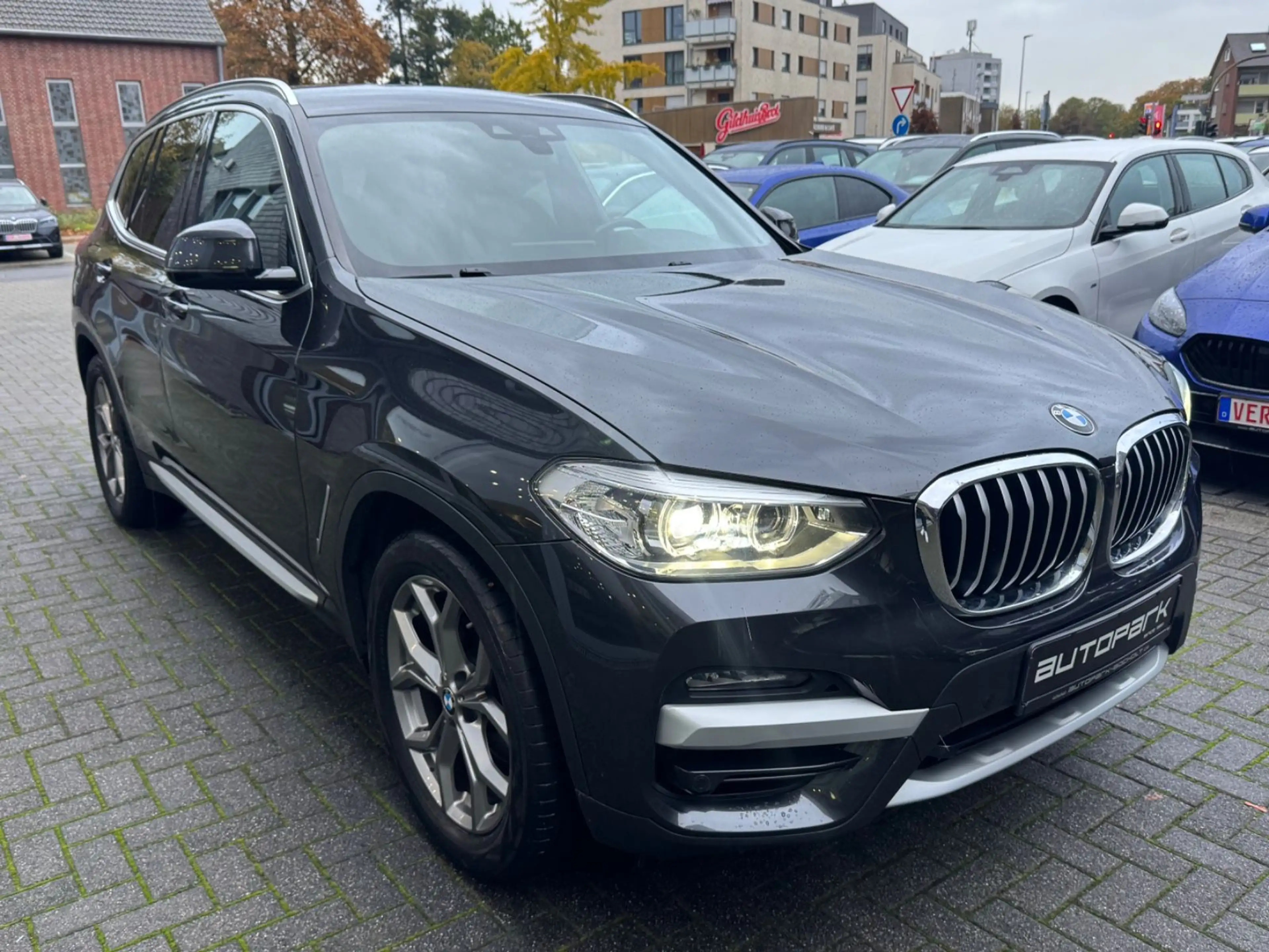 BMW X3 xDrive20d xLine AHK StHz LenkHeiz Kamera TOTW — photo 4