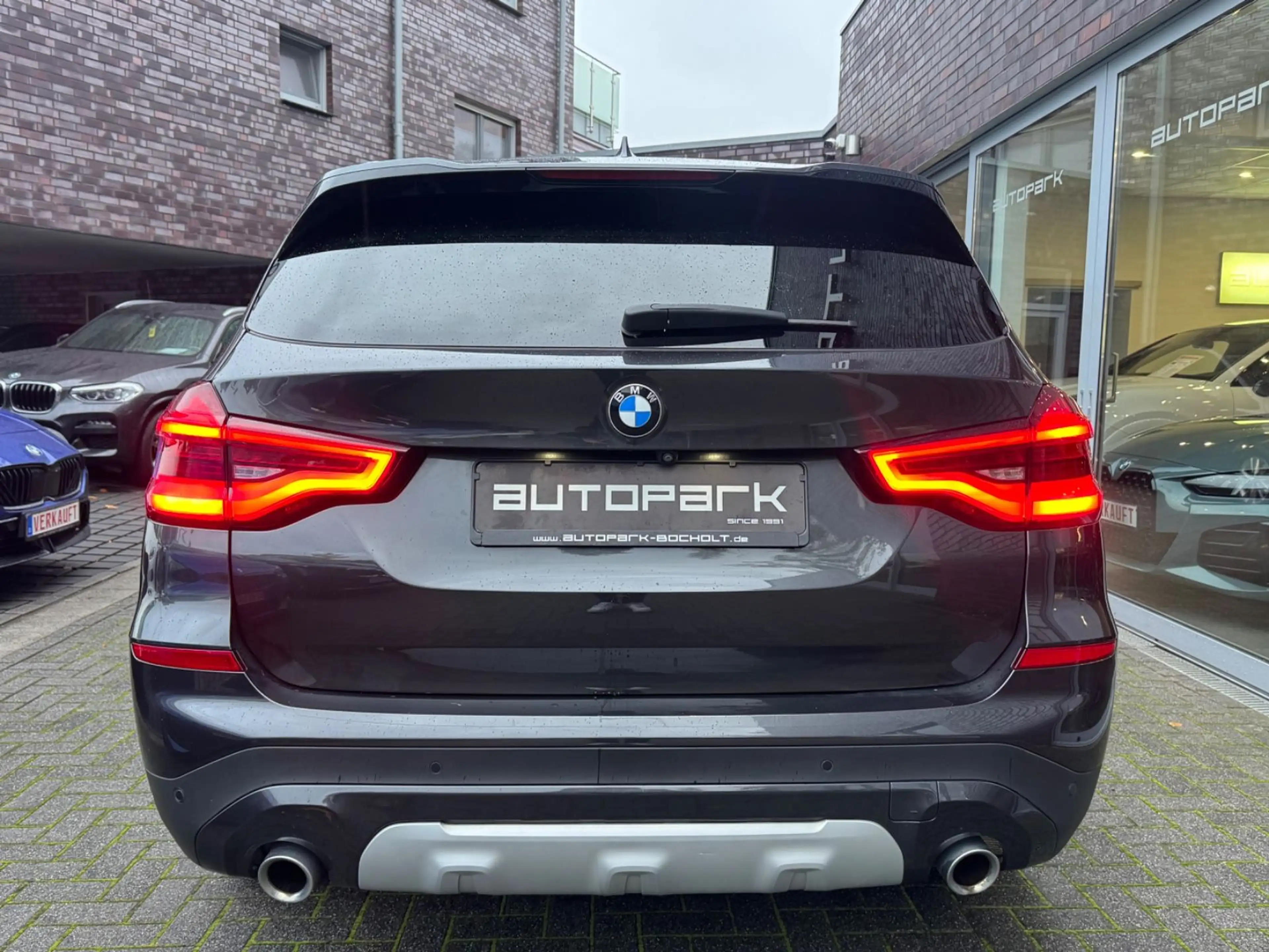 BMW X3 xDrive20d xLine AHK StHz LenkHeiz Kamera TOTW — photo 6