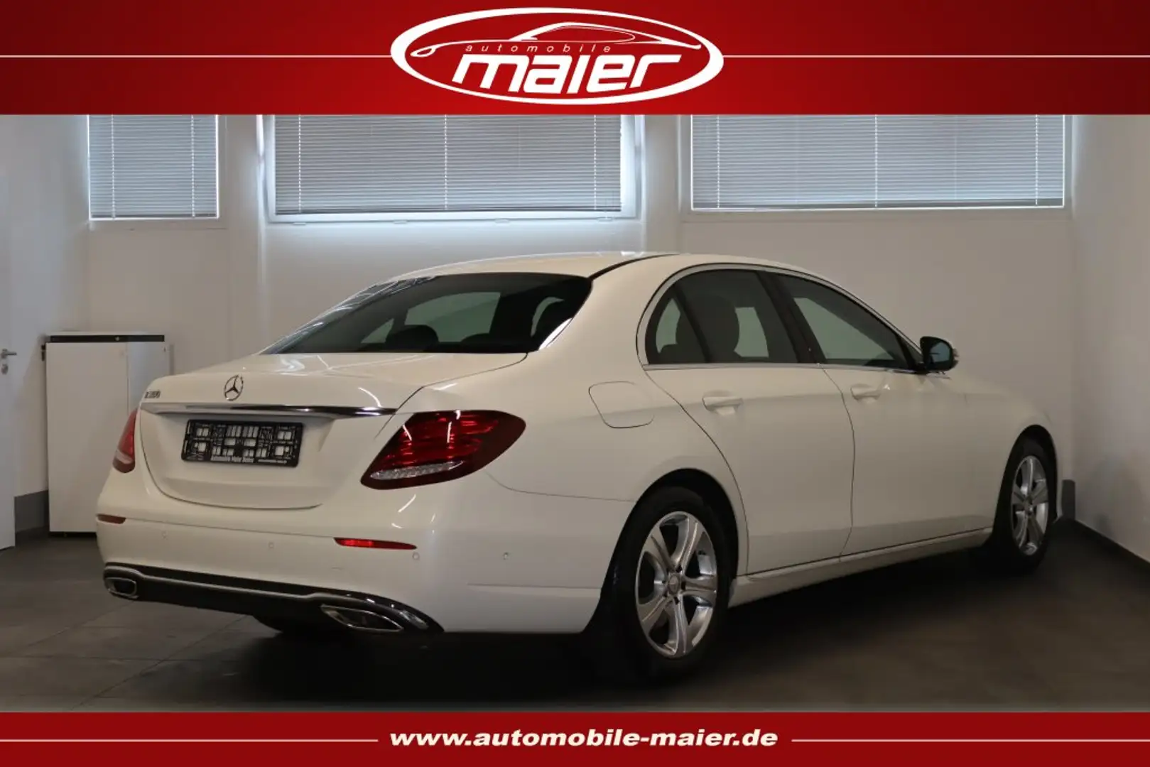 Mercedes-Benz E 300 Limo-Panorama-Kamera-Comand-Apps-Ambiente- Biały - 2