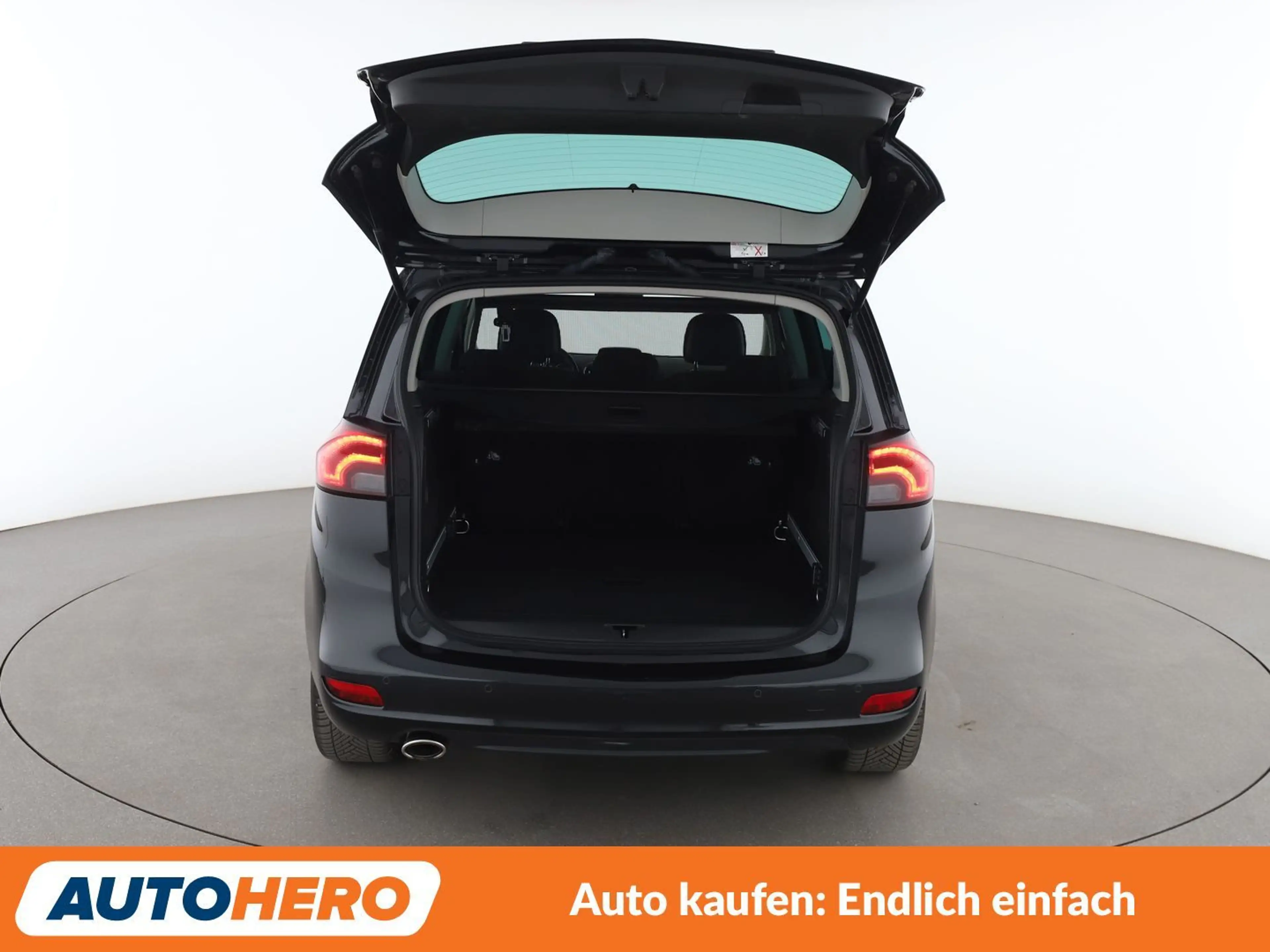 Opel Zafira Tourer 2.0 CDTI Innovation — photo 13