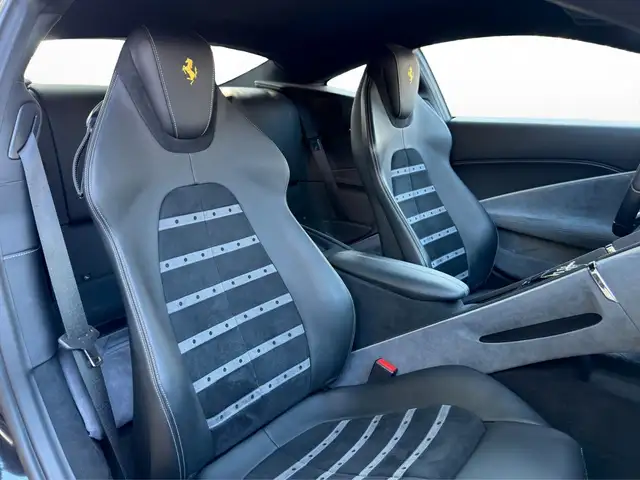 Ferrari Daytona view 14