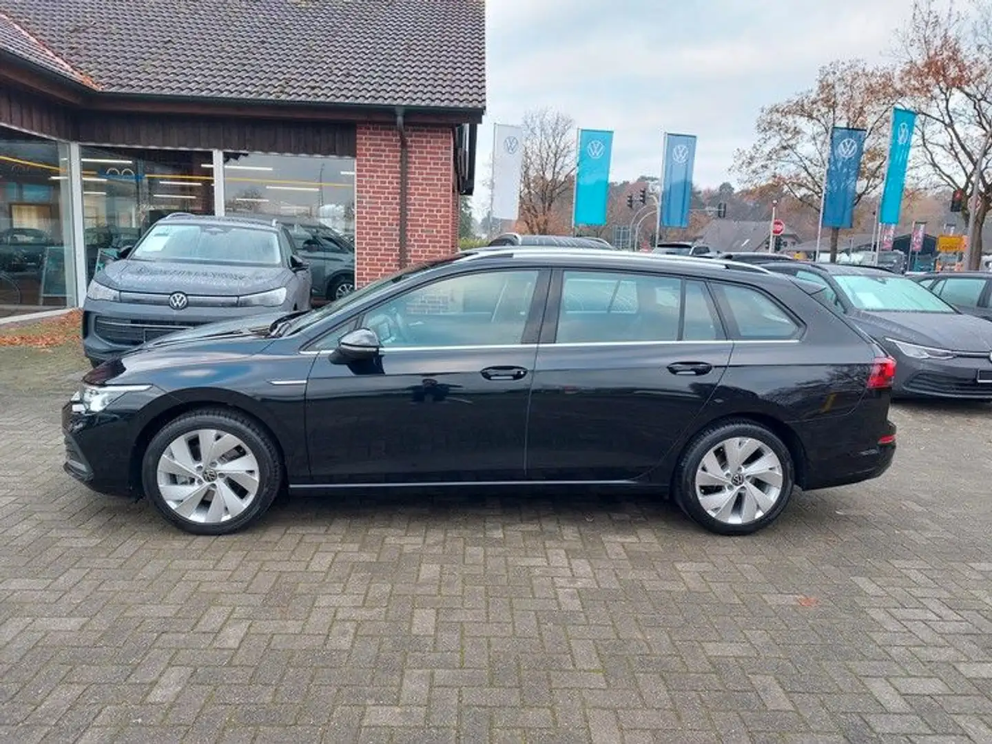 Volkswagen Golf VIII Variant 2,0 TDI Style *DSG*NAVI*LED* Noir - 2