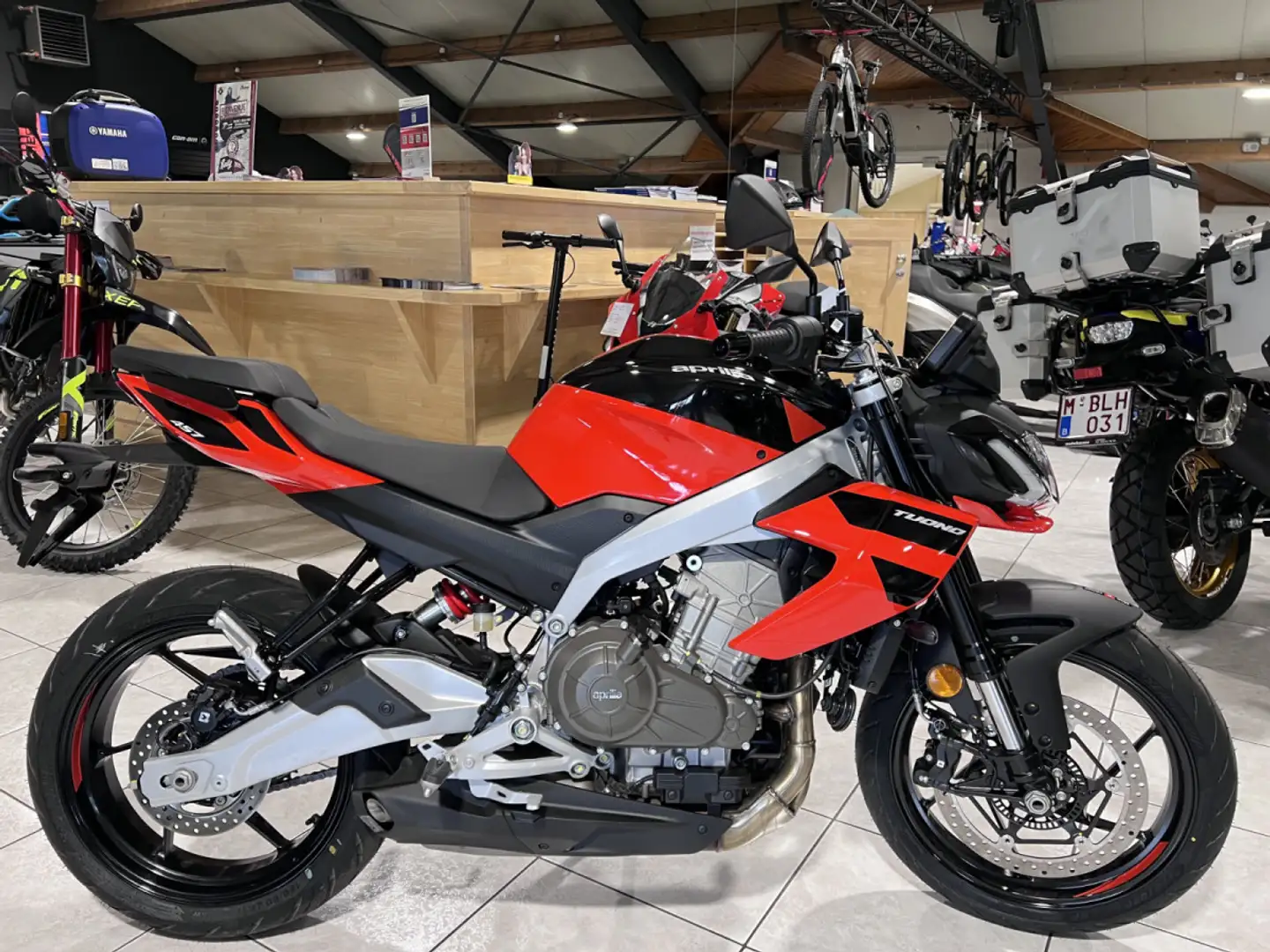 Aprilia Tuono 457 Rouge - 1
