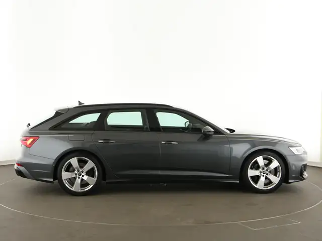 Audi S6 view 8