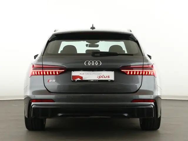Audi S6 view 6