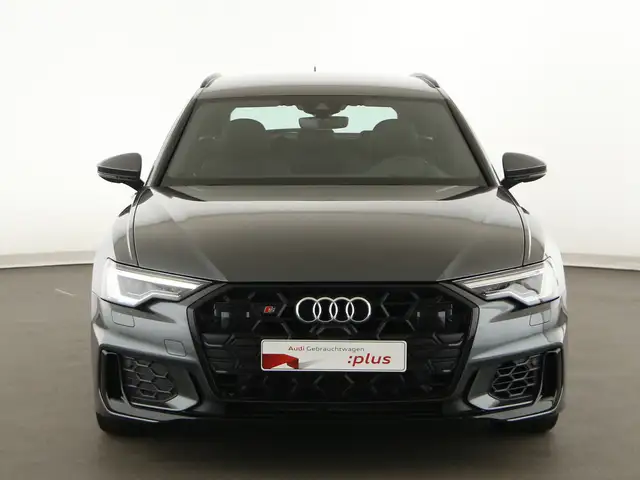 Audi S6 view 3