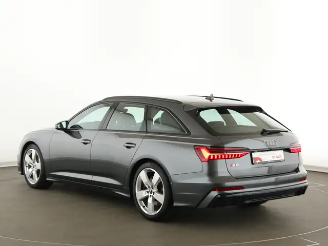 Audi S6 view 5