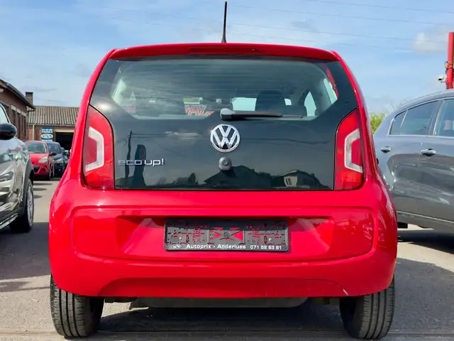 Volkswagen Up! view 6