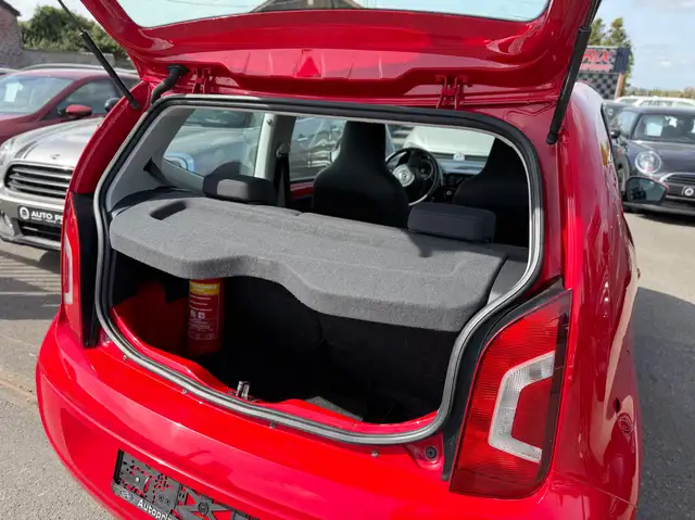 Volkswagen Up! view 11
