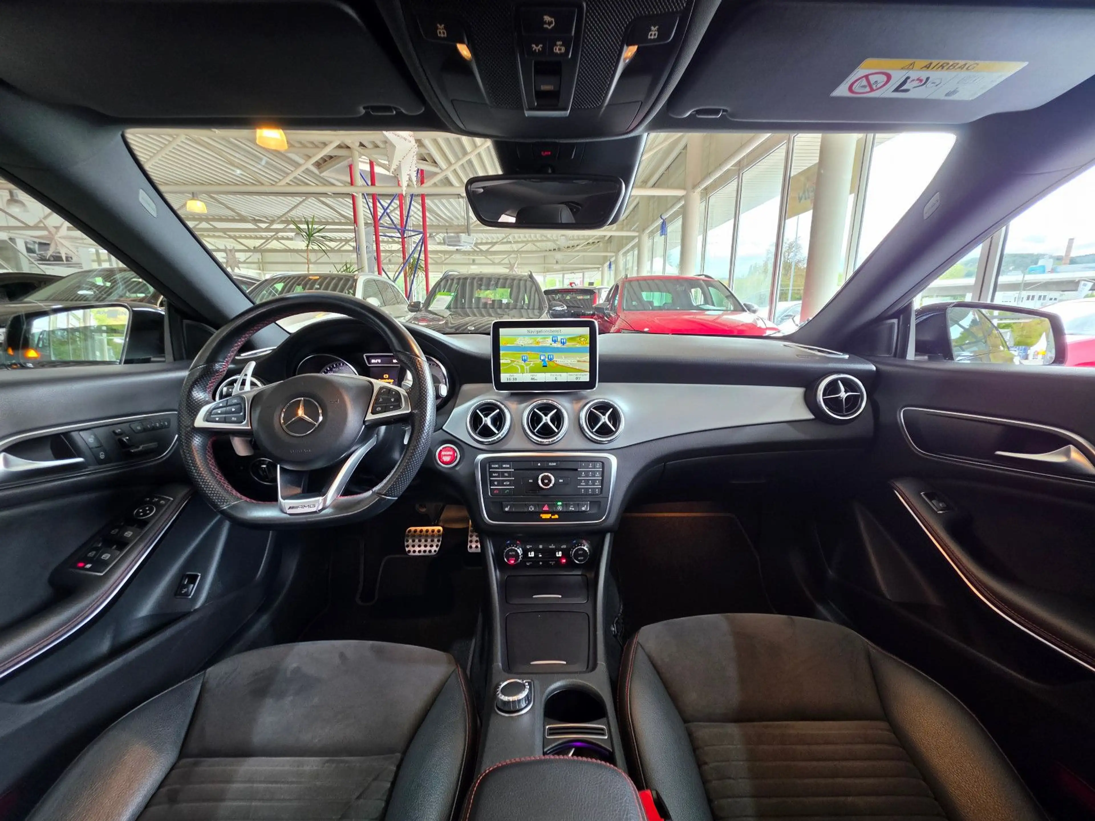 Mercedes-Benz CLA 220 AMG LINE+PANO+NIGHT+RFK — photo 4