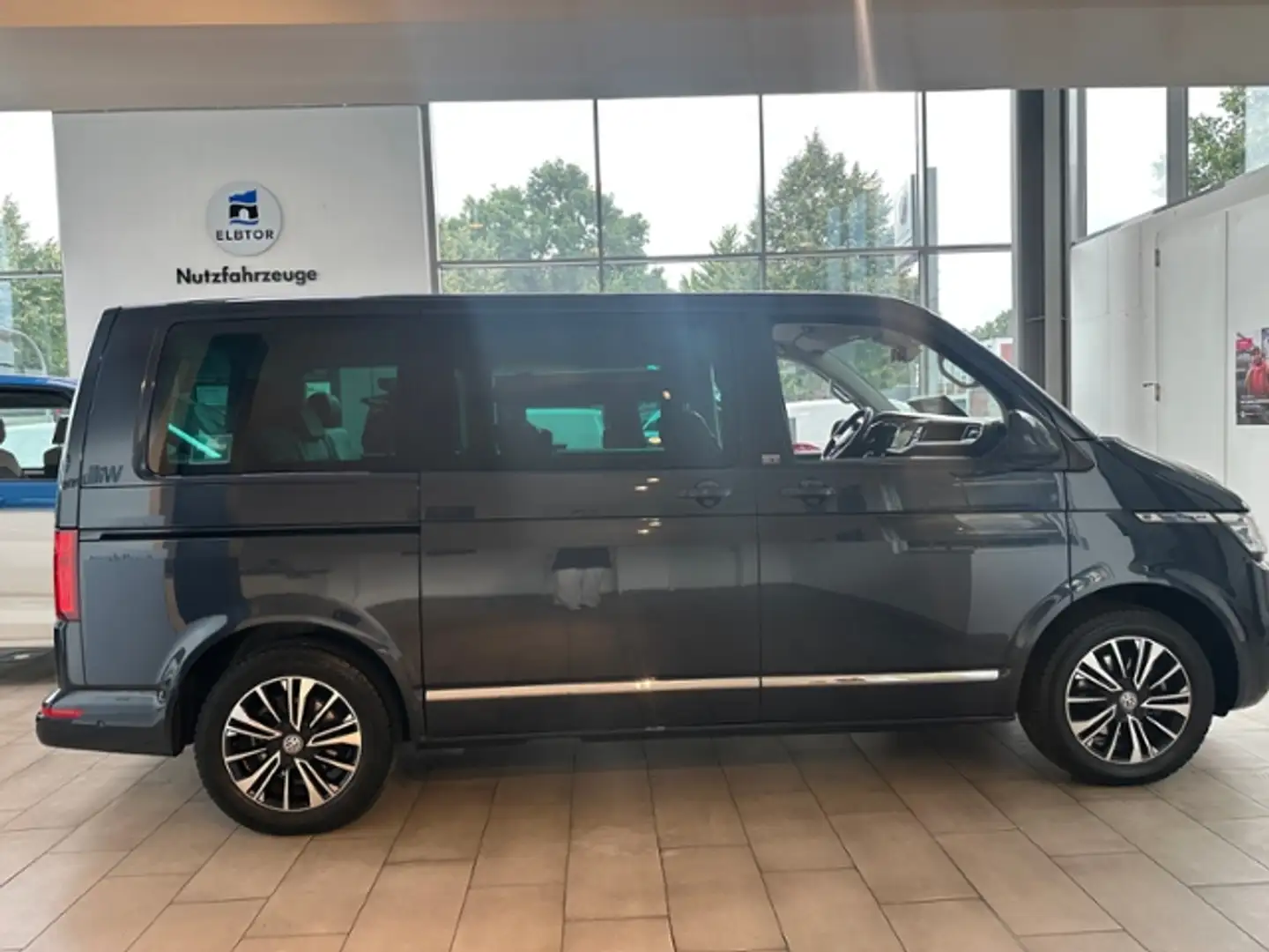 Volkswagen T6.1 2.0 TDI 110kW DSG STHZ LED RFK Bleu - 2