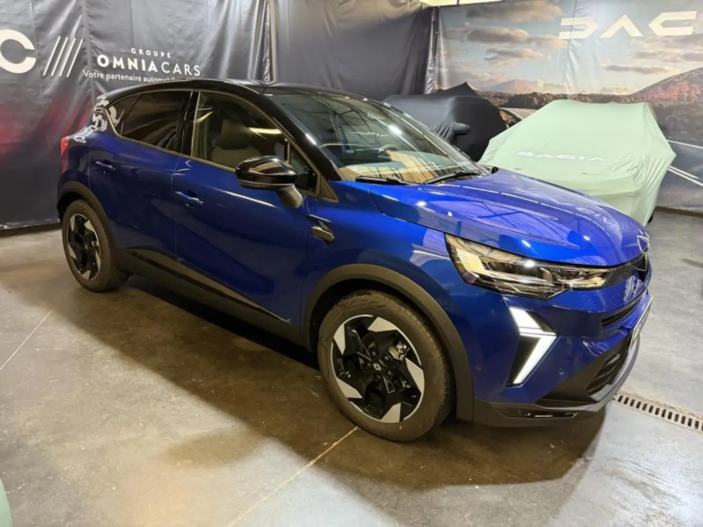 Renault Captur Techno E-Tech  Dispo 01/03/26 Blau - 2