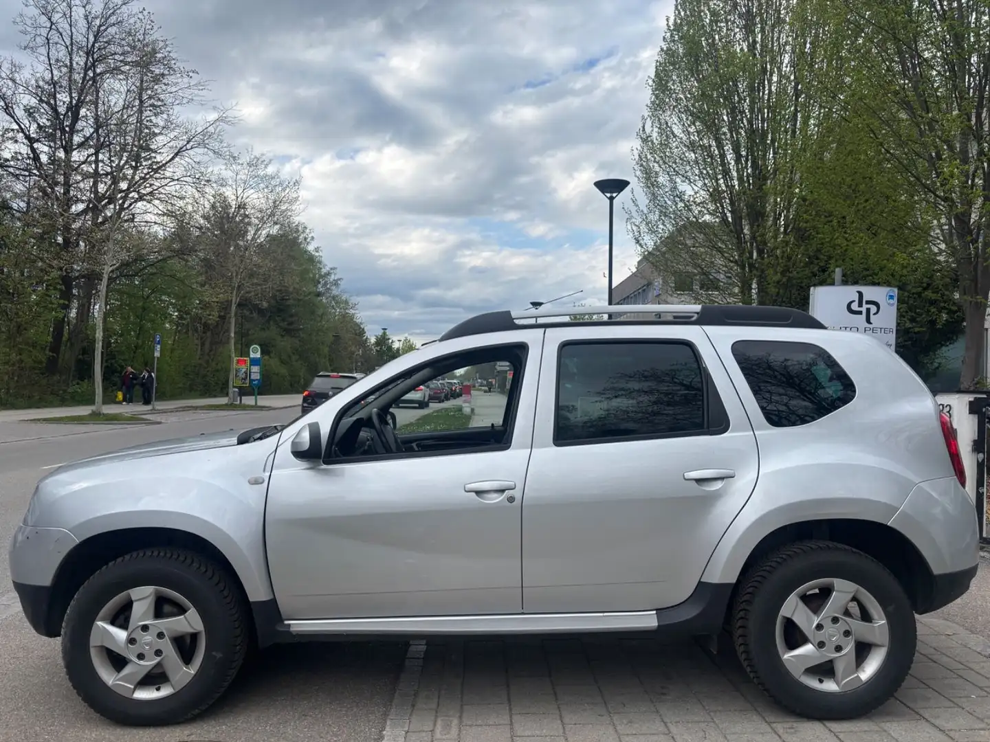 Dacia Duster I Prestige 4x2*TÜV*KD NEU* Grau - 2