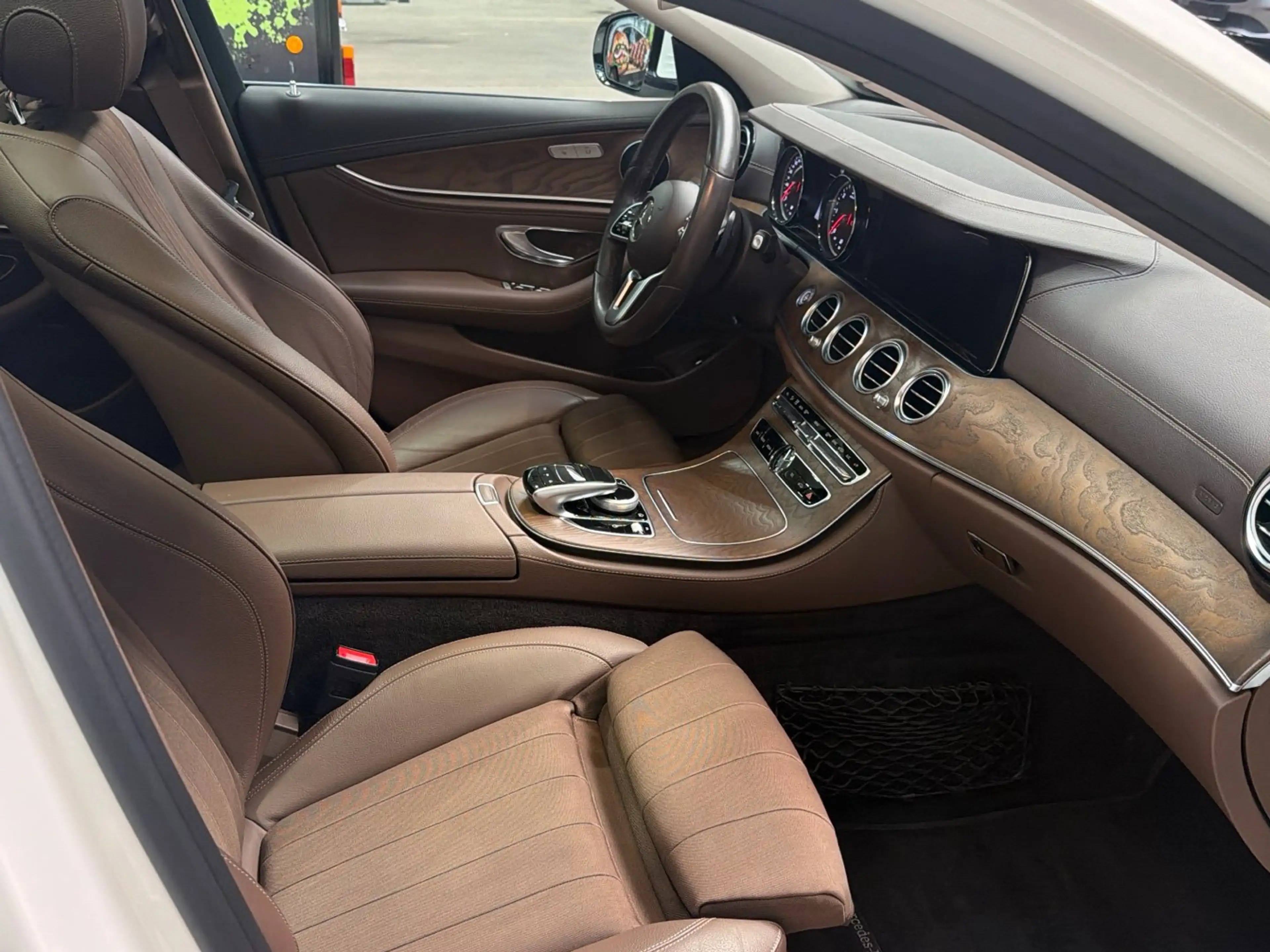 Mercedes-Benz E 220 d 4M Exclusive Totwinkel Comand Panorama — photo 13