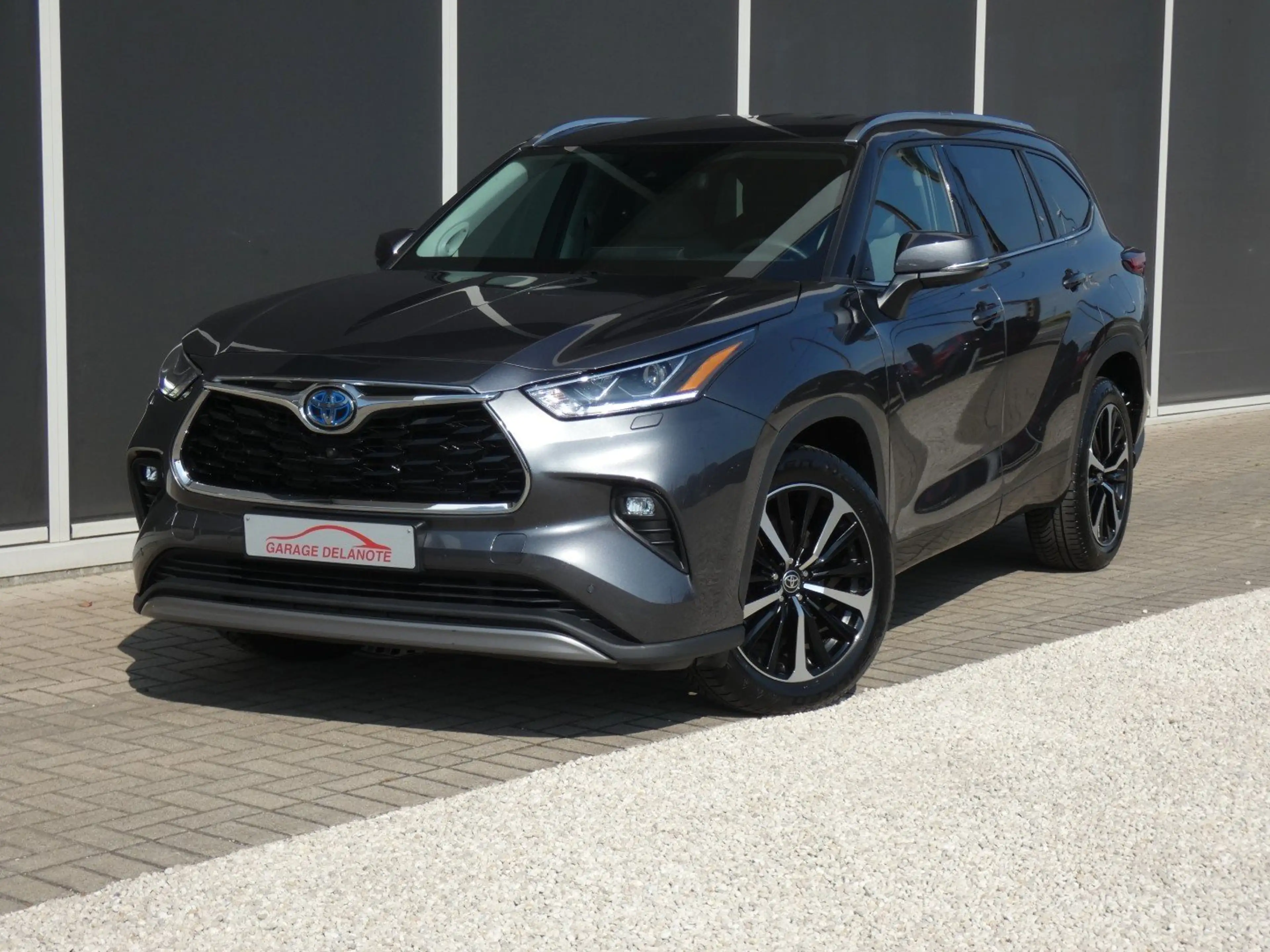 Toyota Highlander Hybrid AWD Premium Plus 7PL +Trekhaak +Venti Seats — photo 3